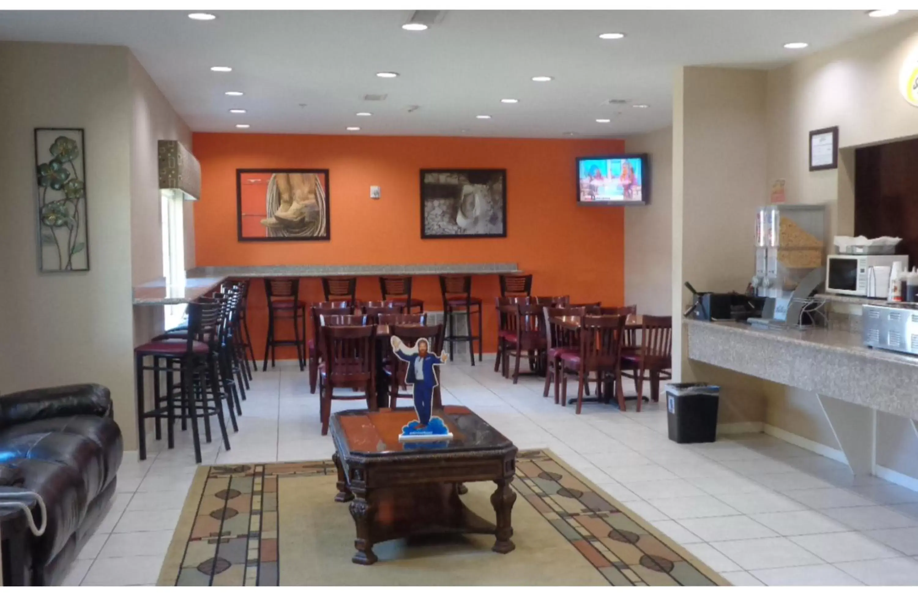 Breakfast, Restaurant/Places to Eat in Super 8 by Wyndham Brenham TX