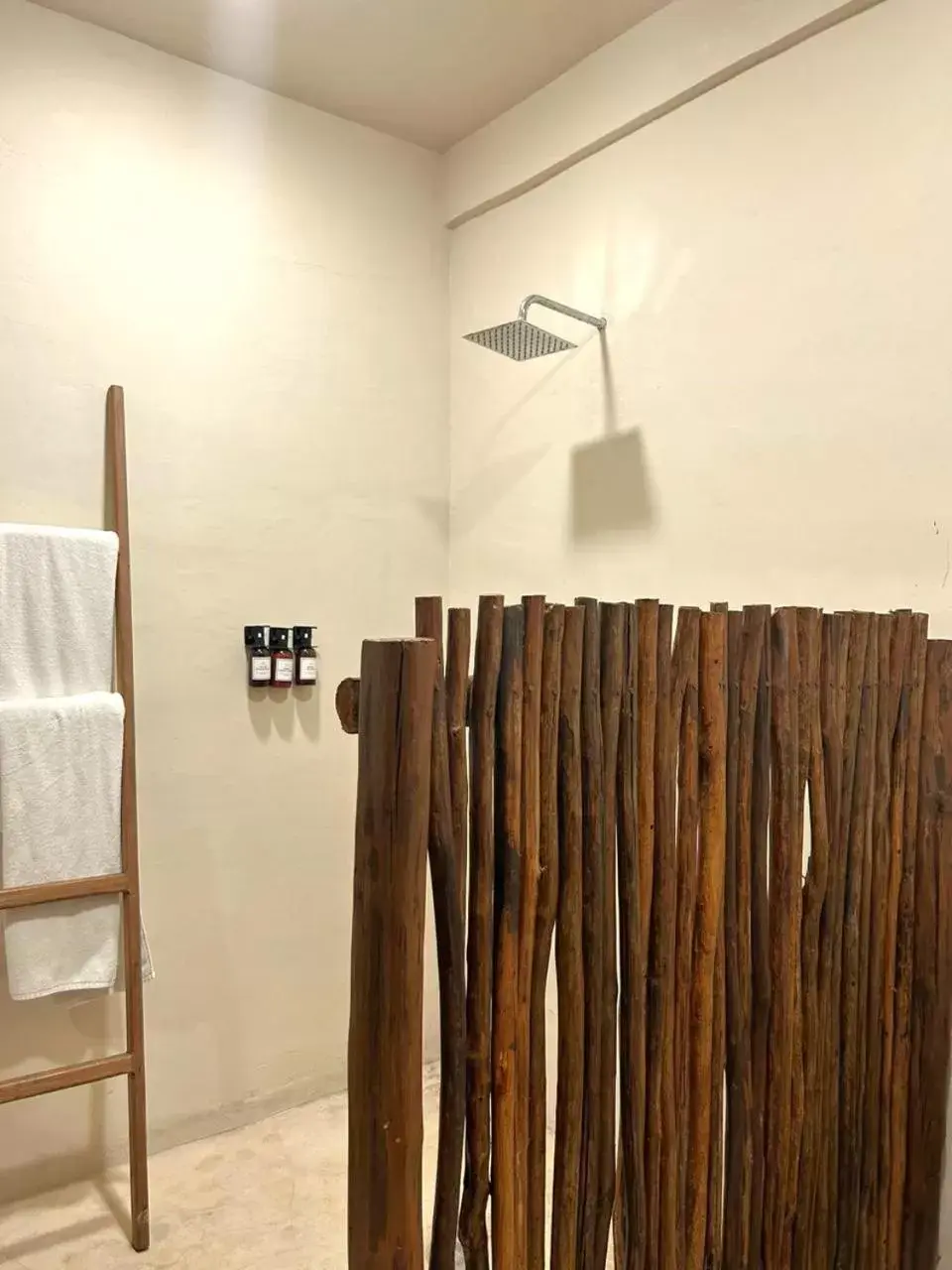 Shower in Alquimia Hotel Boutique