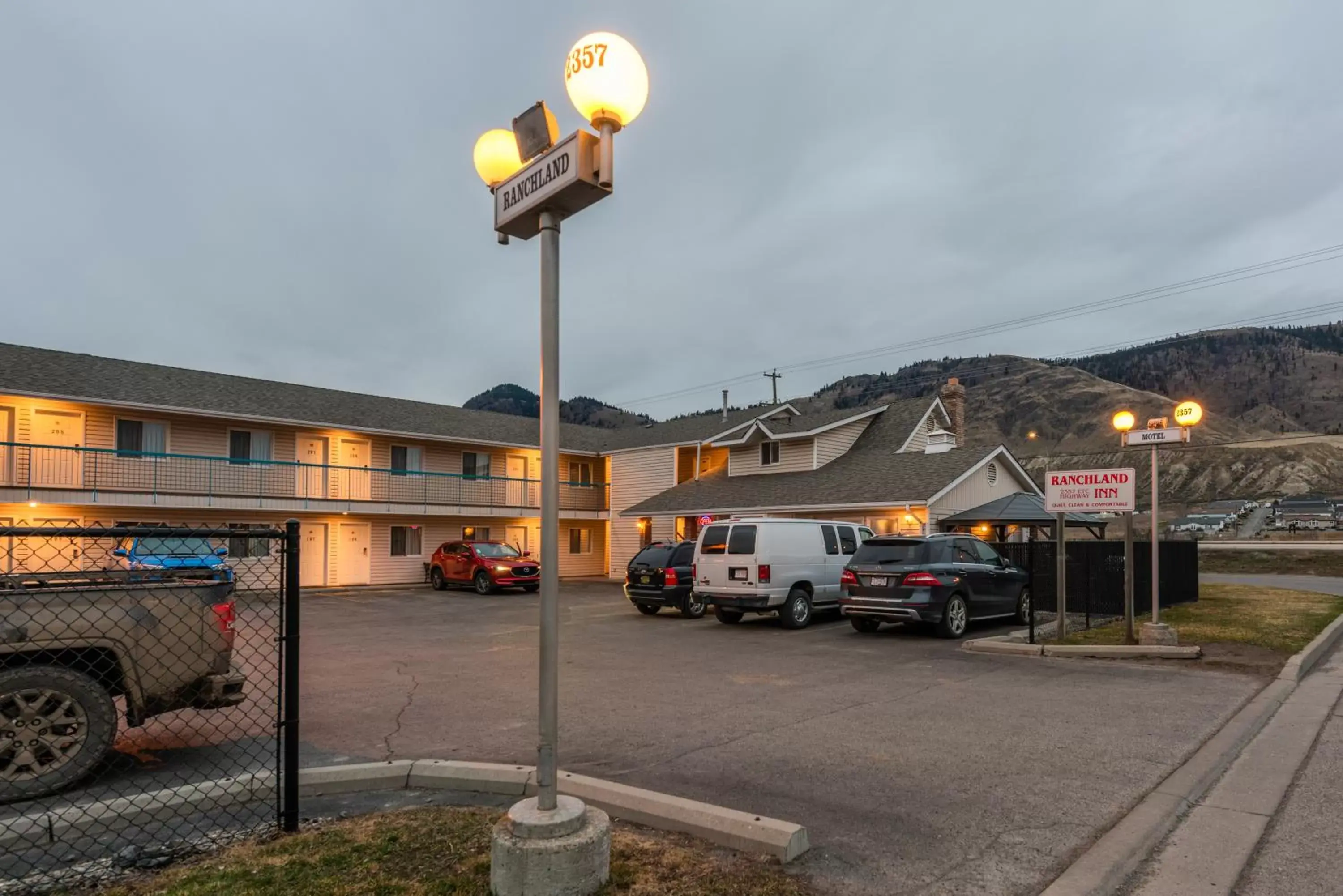 Property Building in The Ranchland Inn Kamloops