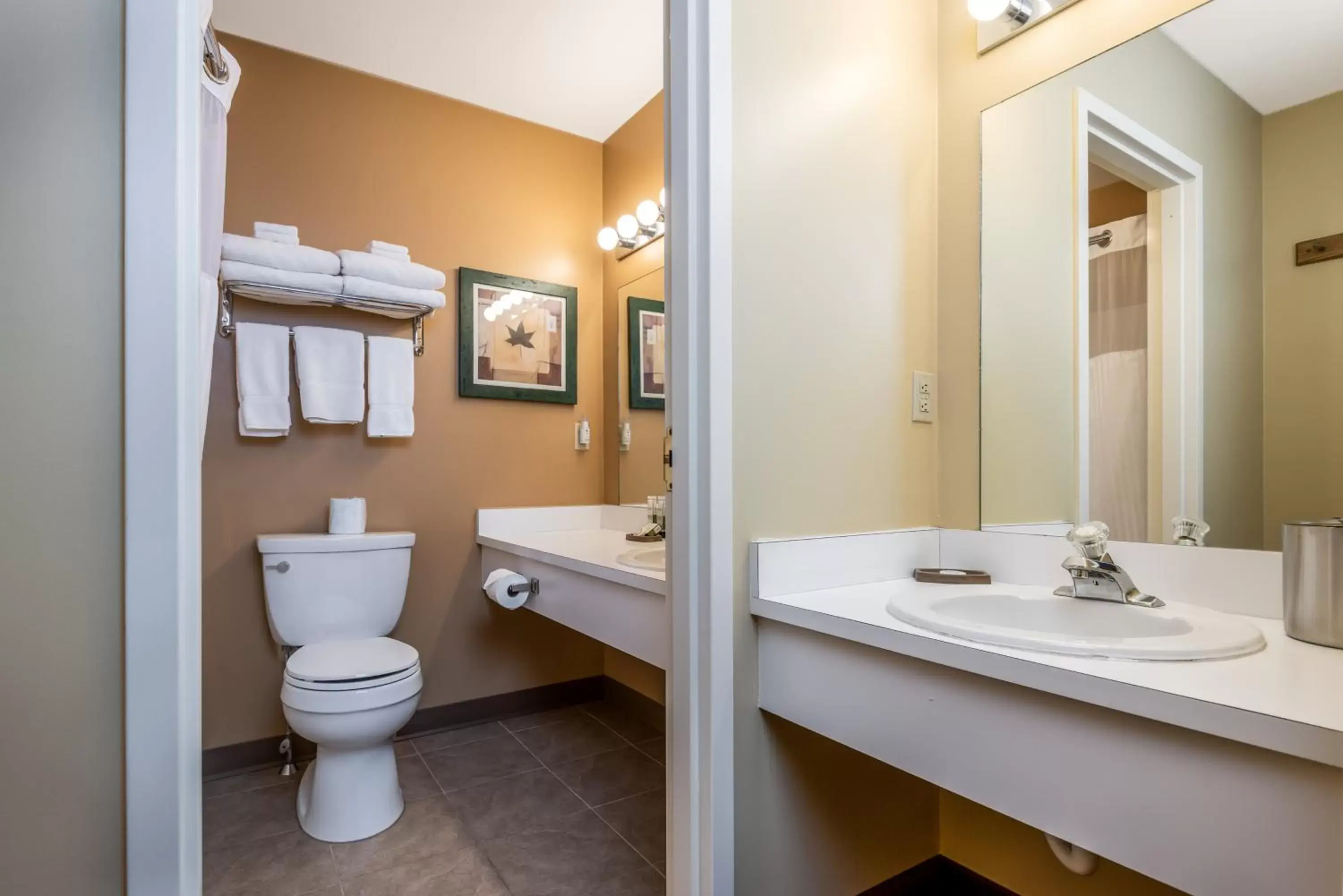 Bathroom in Grand Summit Hotel