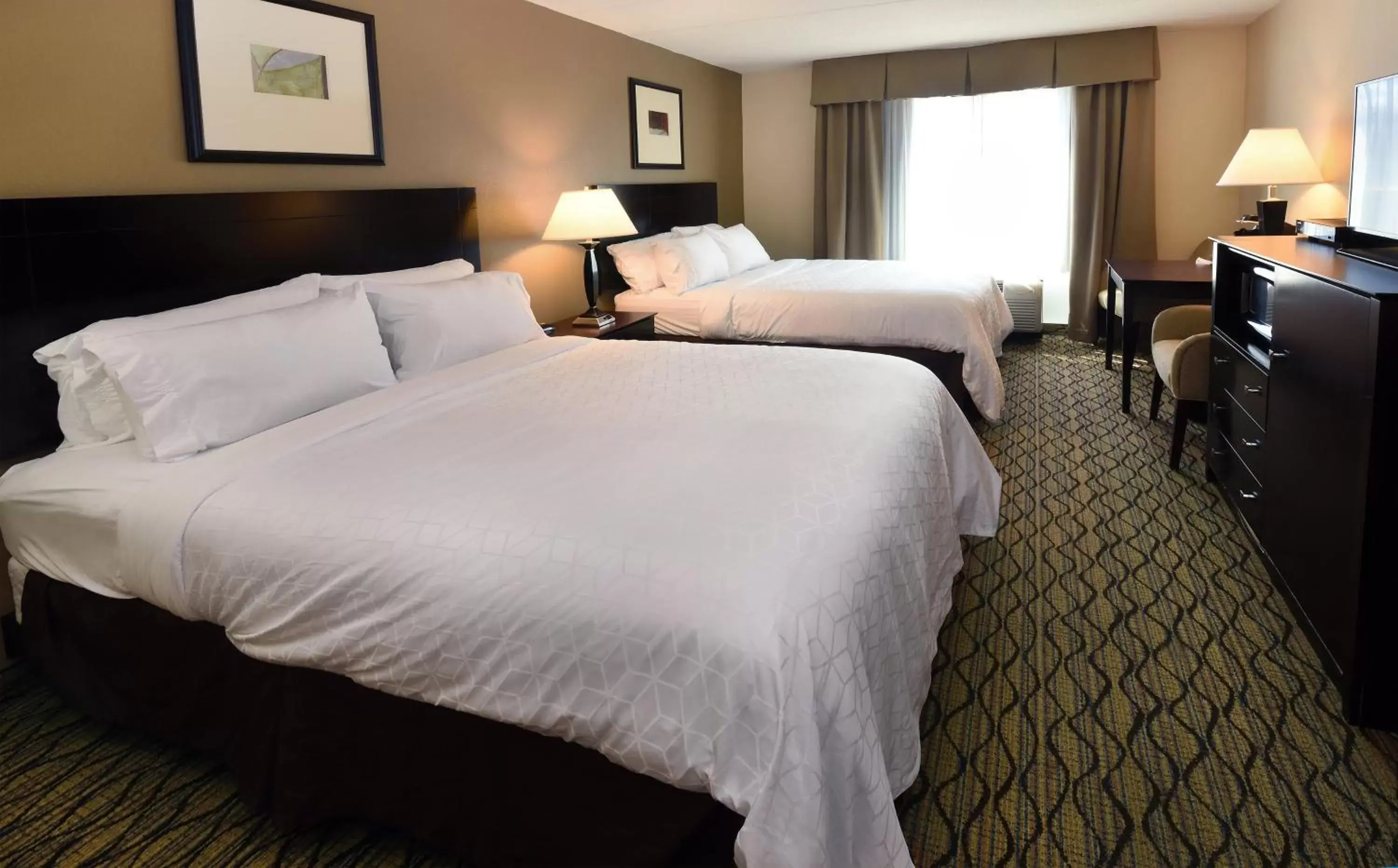 Photo of the whole room, Bed in Holiday Inn Express Milford, an IHG Hotel