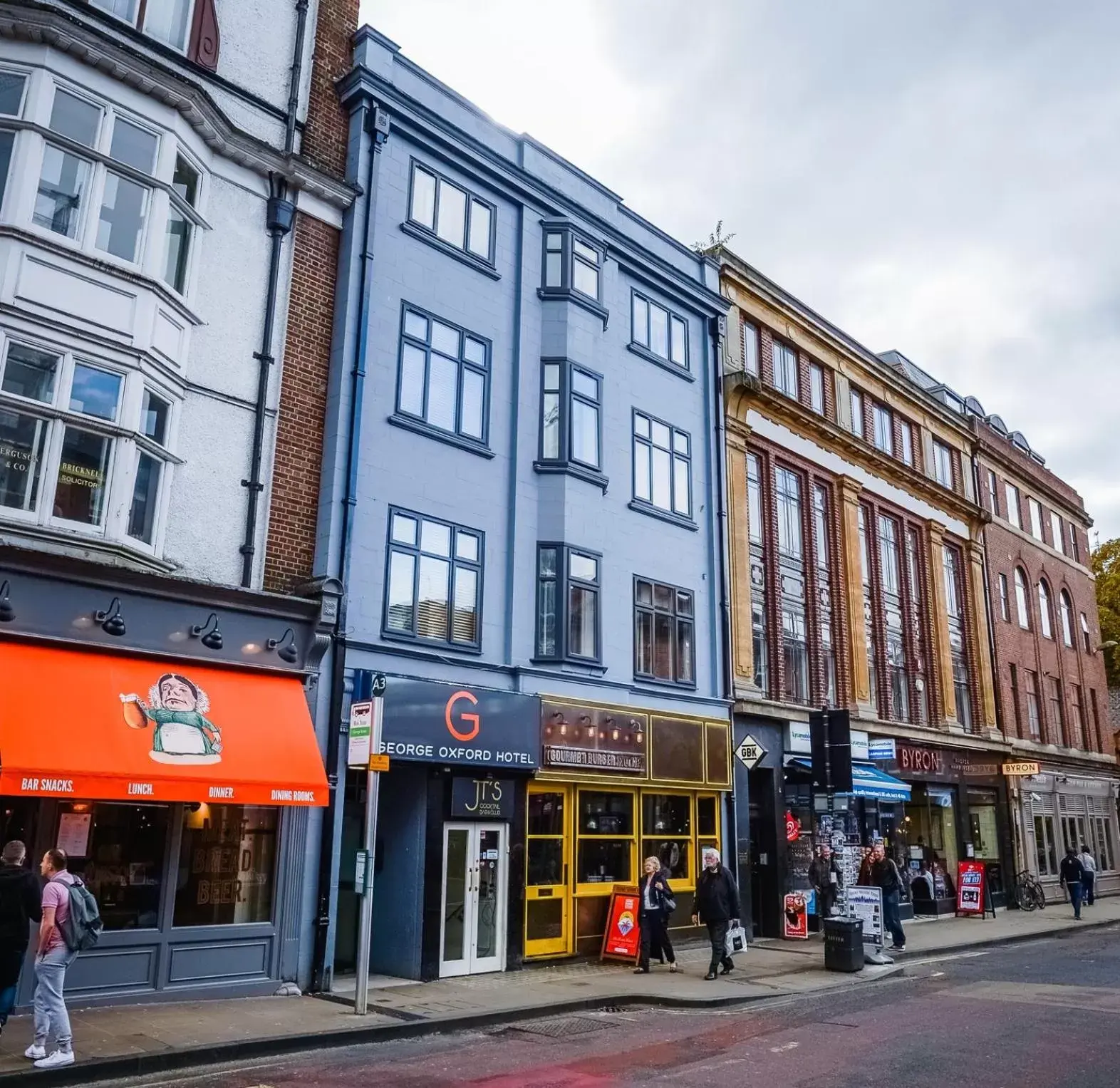 Facade/entrance in George Oxford Hotel Facade/entrance in George Oxford Hotel