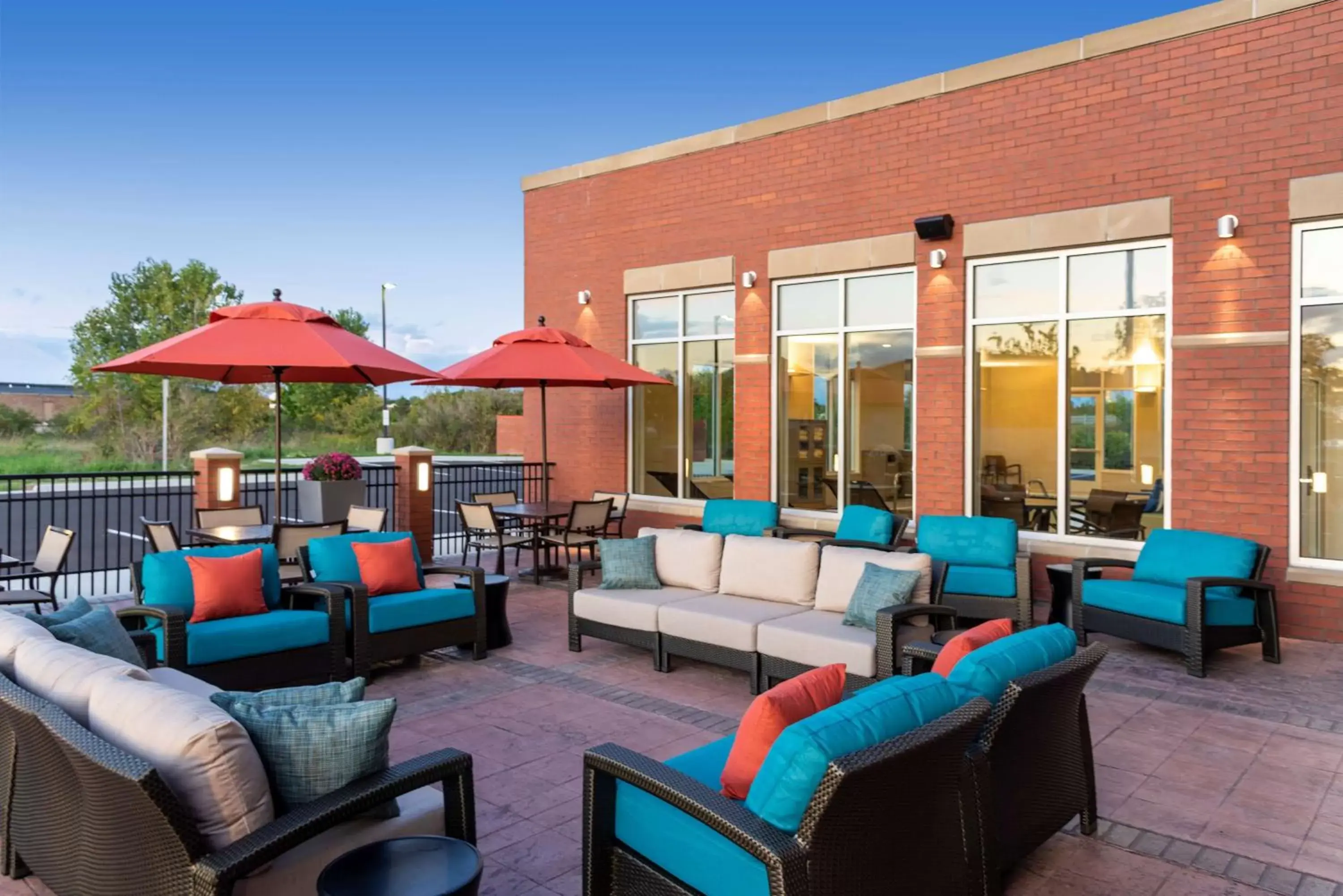 Patio in Hyatt Place Flint/Grand Blanc