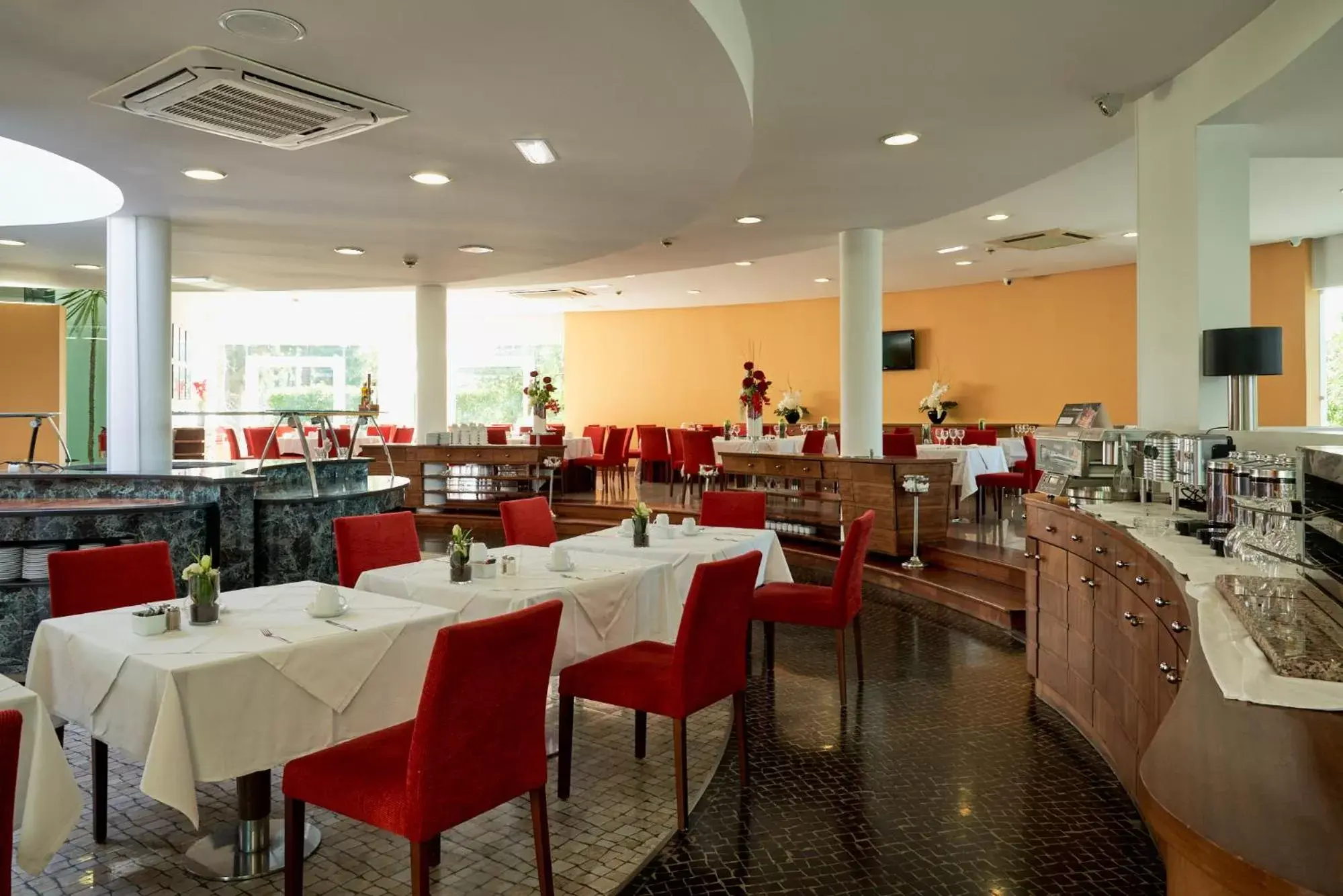 Restaurant/Places to Eat in Leziria Parque Hotel