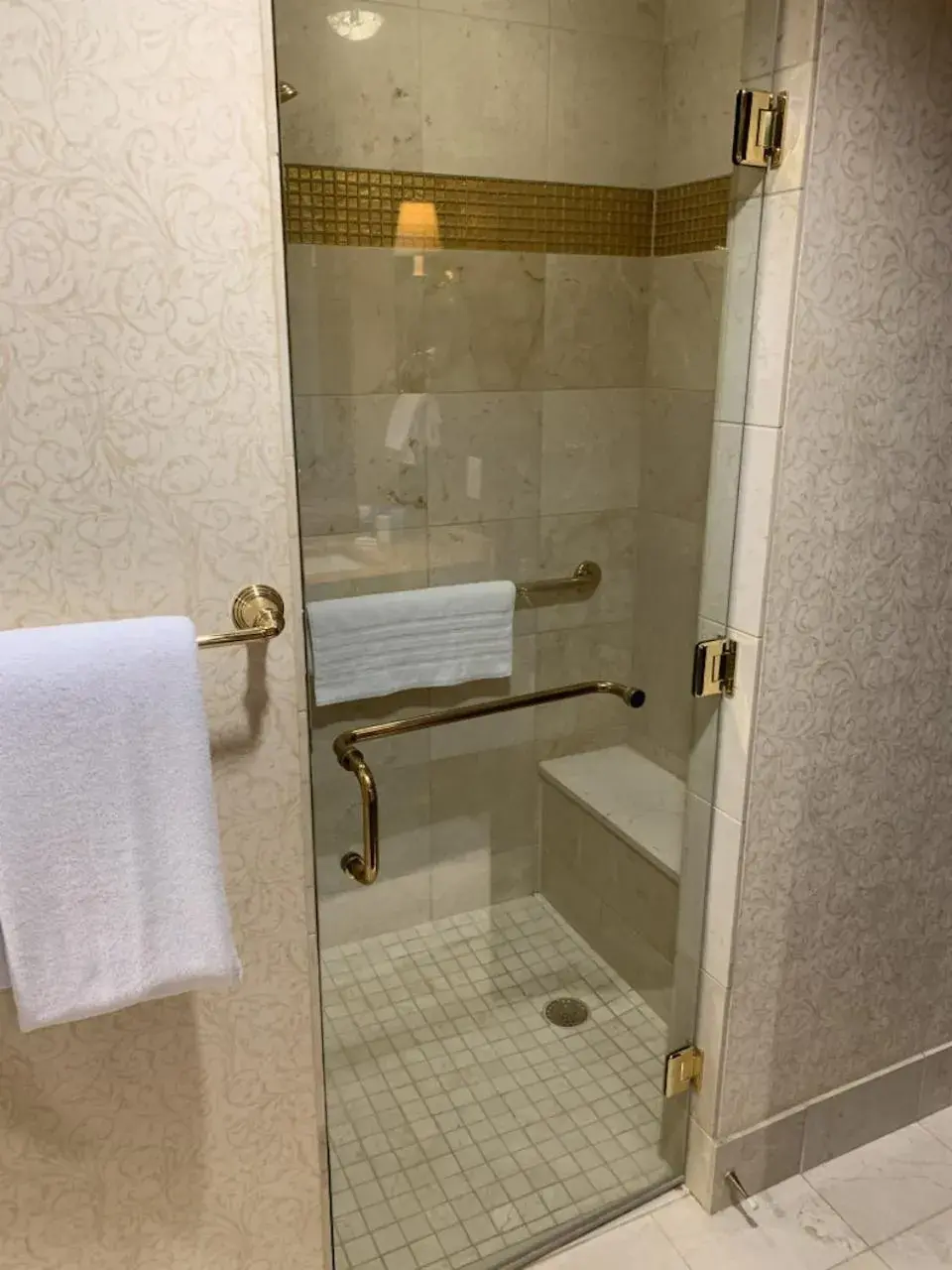 Shower, Bathroom in The Towers at The Kahler Grand