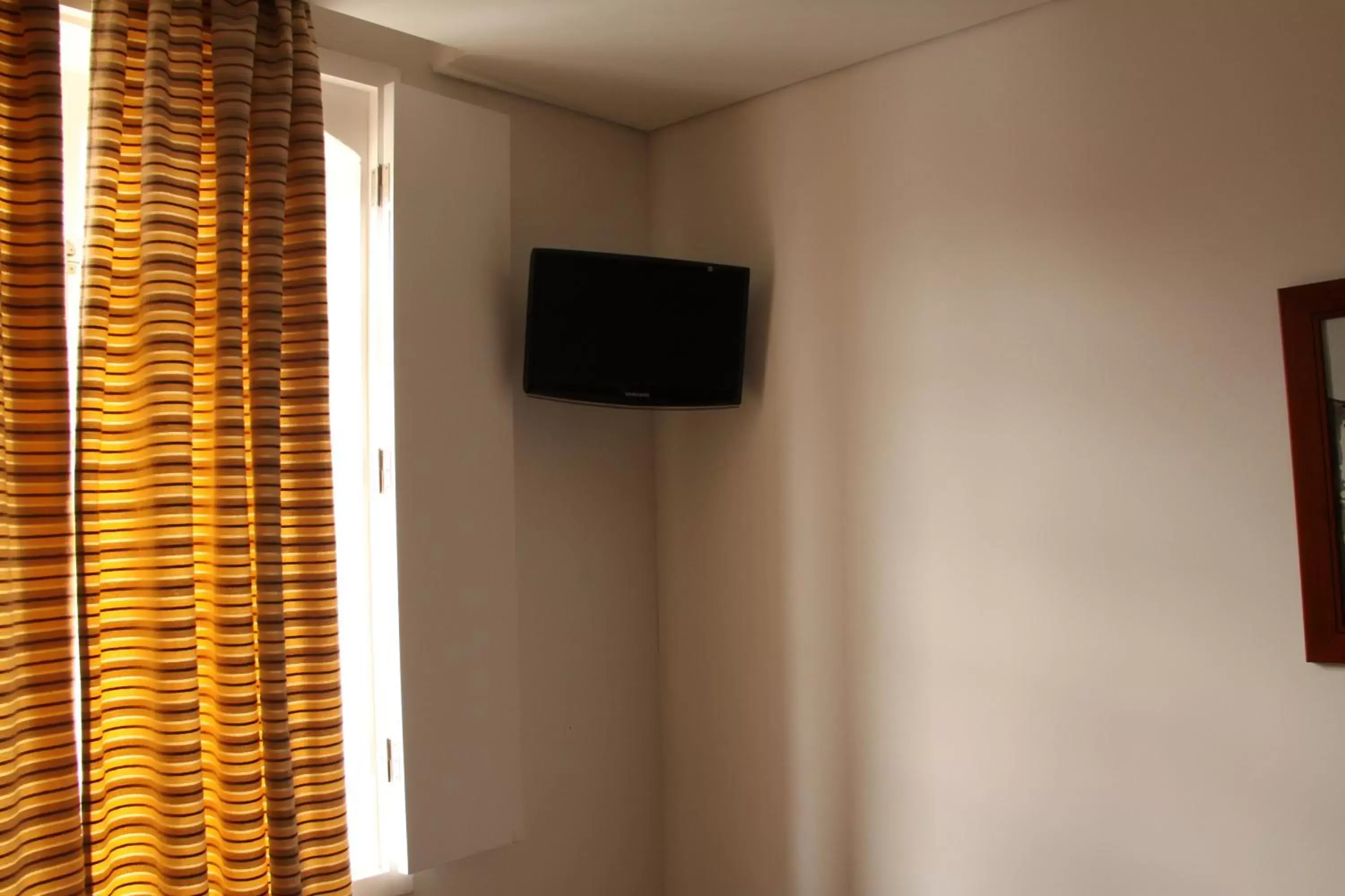 TV and multimedia in Hotel Zenite TV and multimedia in Hotel Zenite