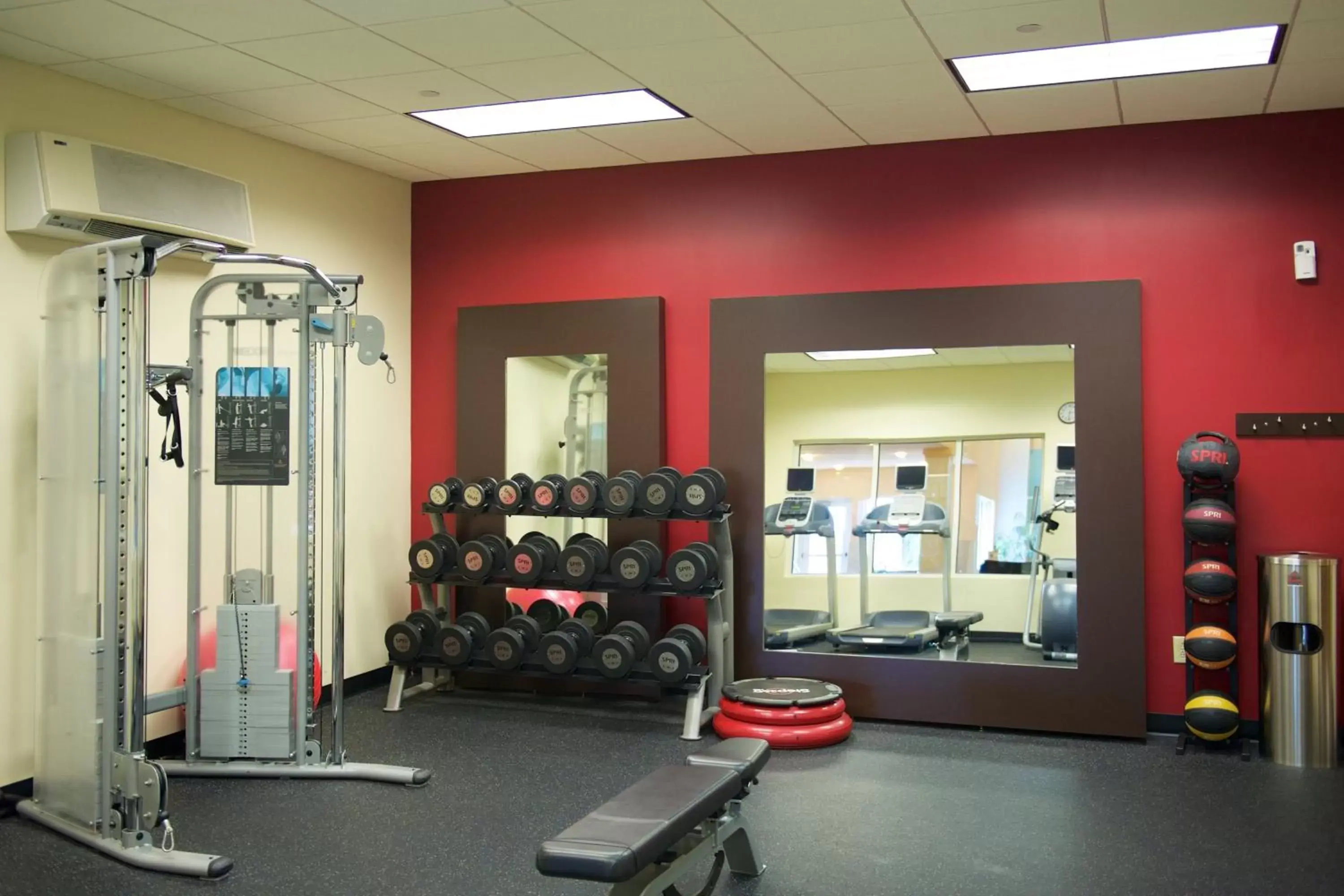 Fitness centre/facilities in Holiday Inn Effingham by IHG Fitness centre/facilities in Holiday Inn Effingham by IHG