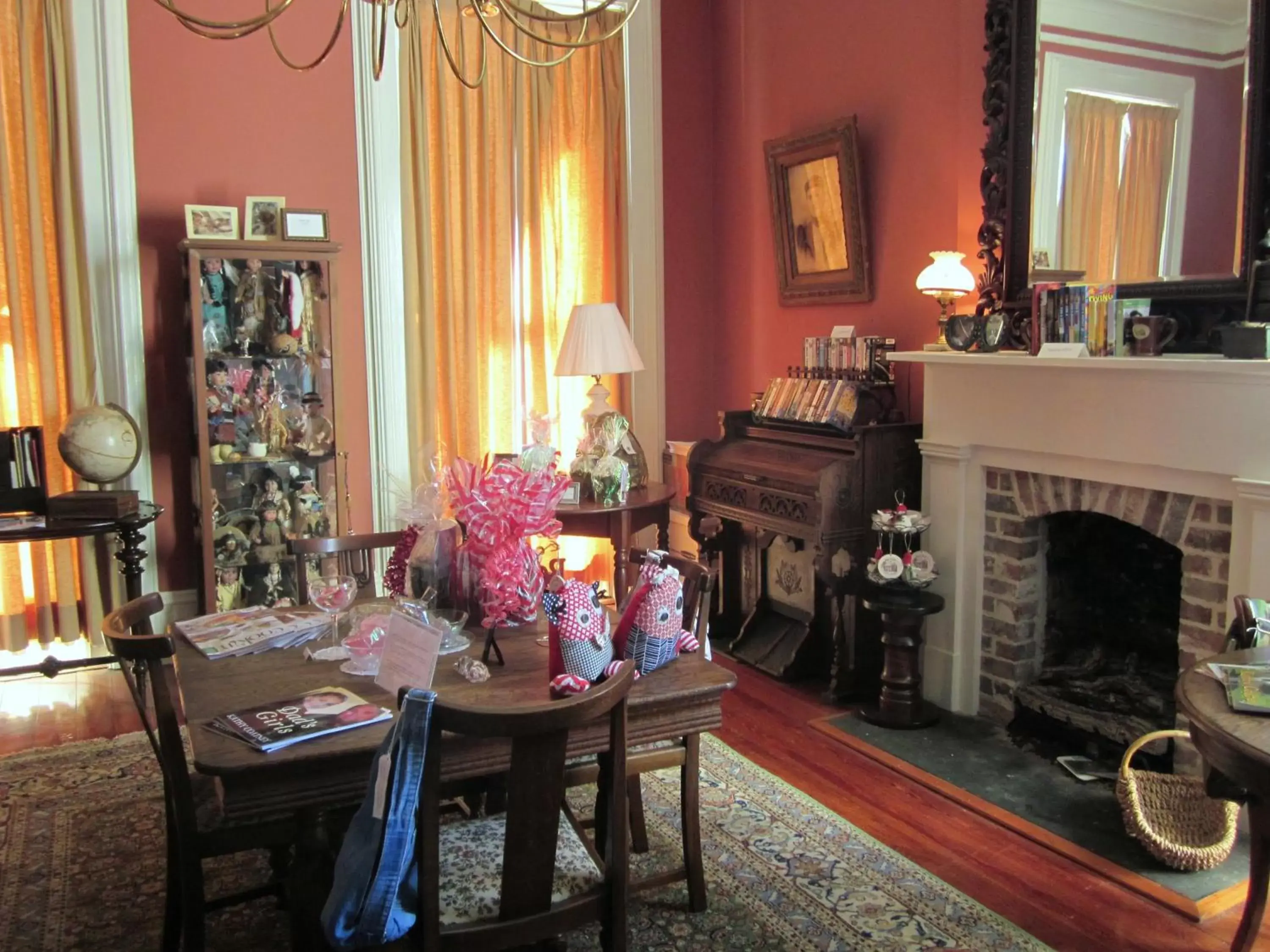 Living room, Restaurant/Places to Eat in Baer House Inn