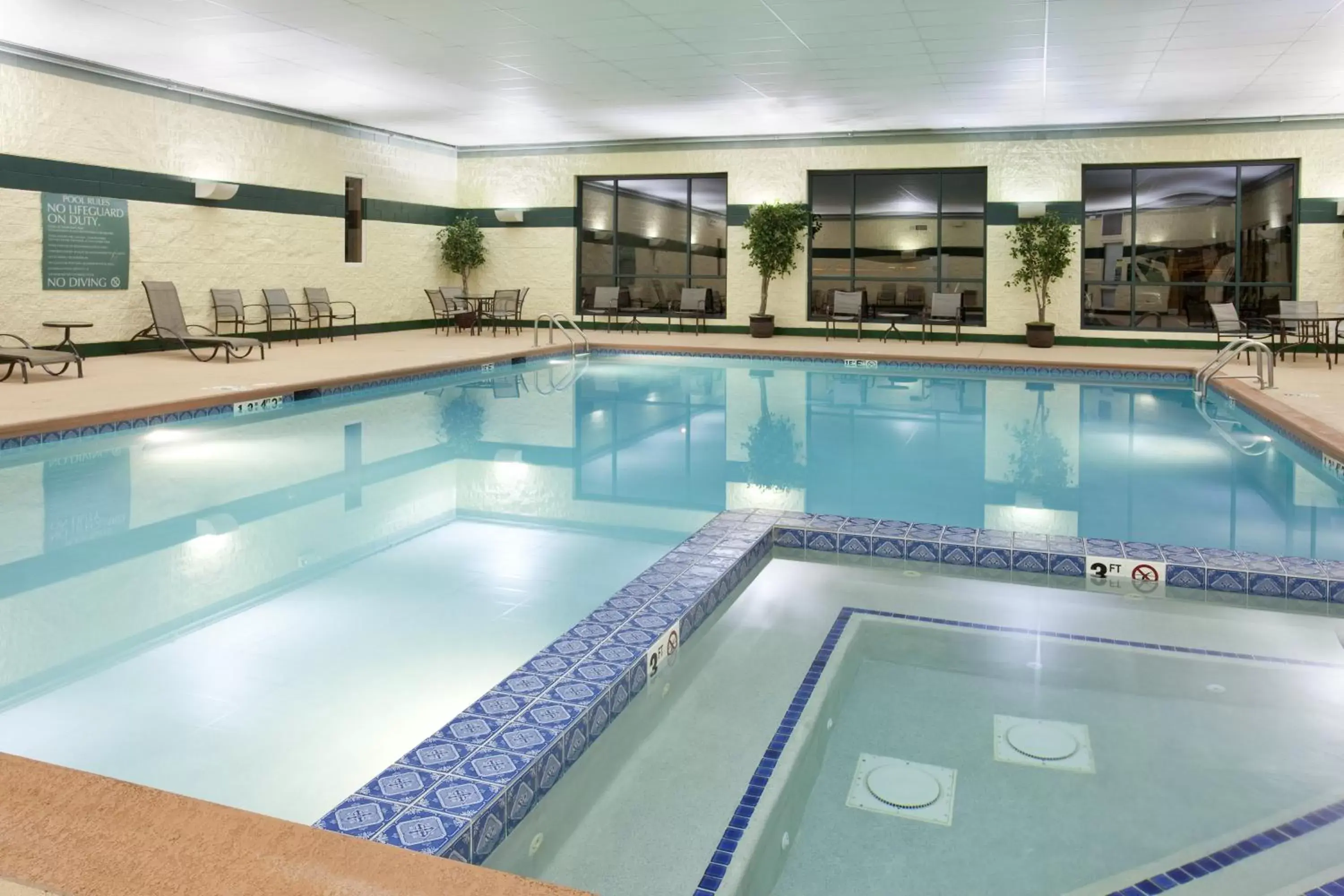 Swimming Pool in Holiday Inn Hotel & Suites Bolingbrook, an IHG Hotel