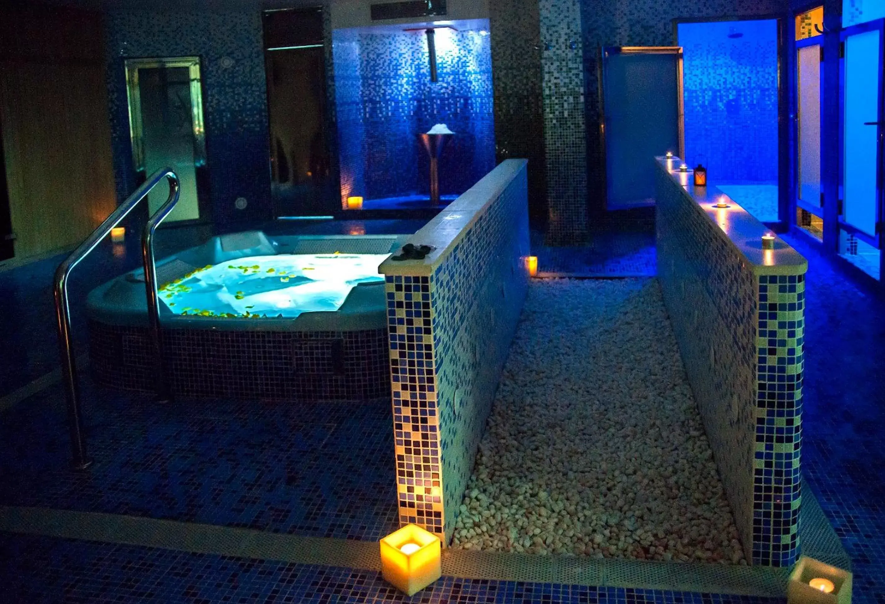 Hot Spring Bath in Hotel Deloix 4* Sup