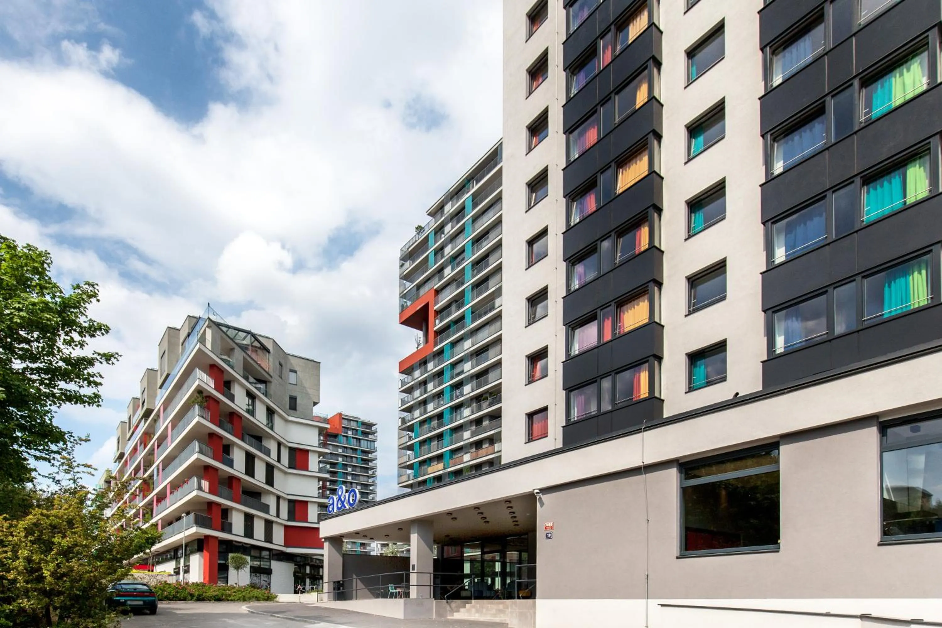 Facade/entrance in a&o Prague Rhea