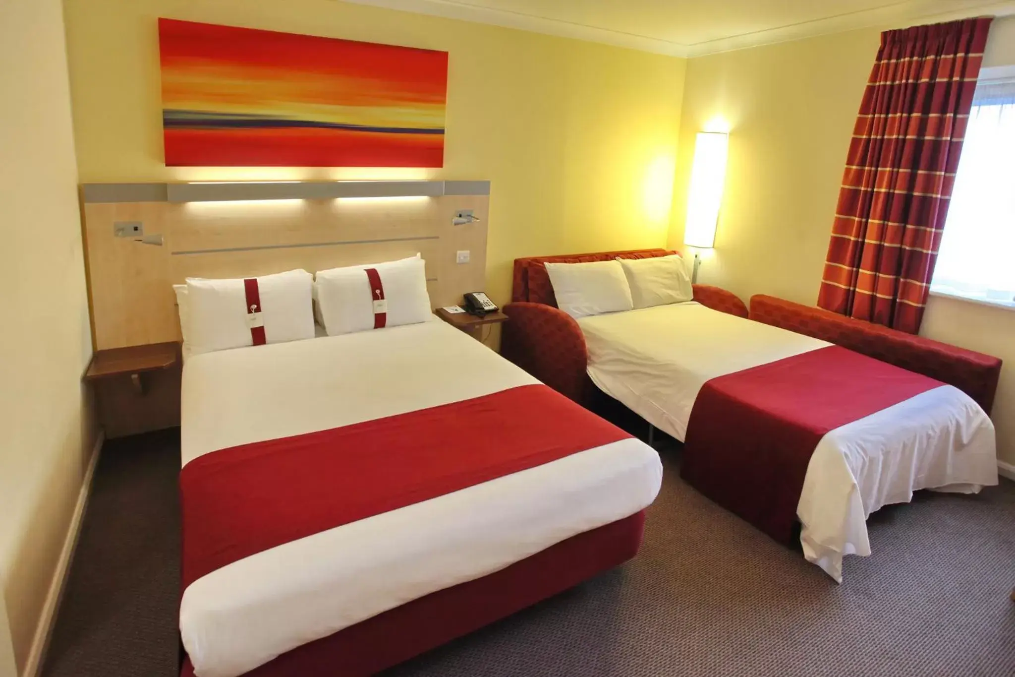 Photo of the whole room, Bed in Holiday Inn Express Birmingham Redditch, an IHG Hotel