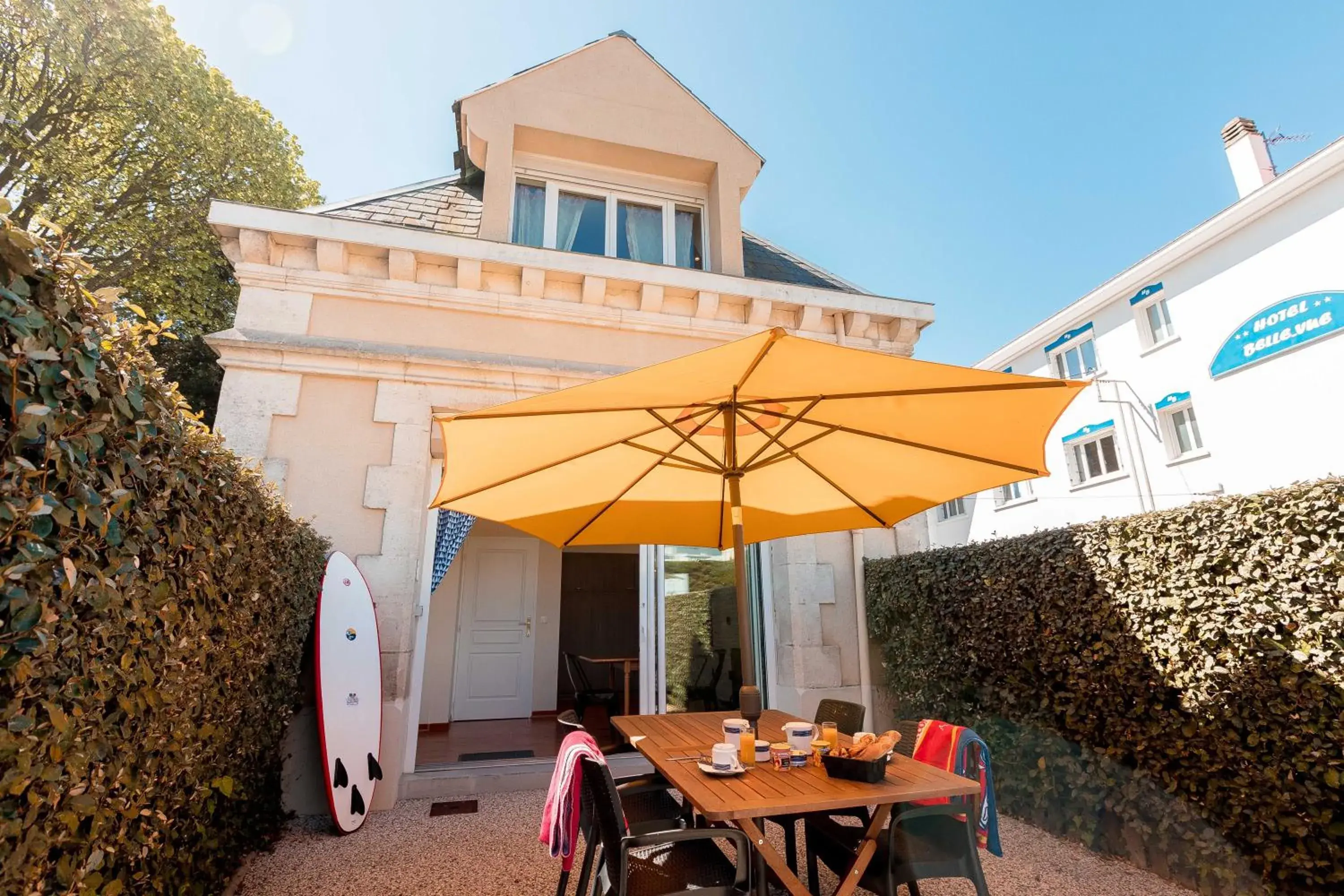 Patio, Restaurant/Places to Eat in Hotel Belle Vue Royan