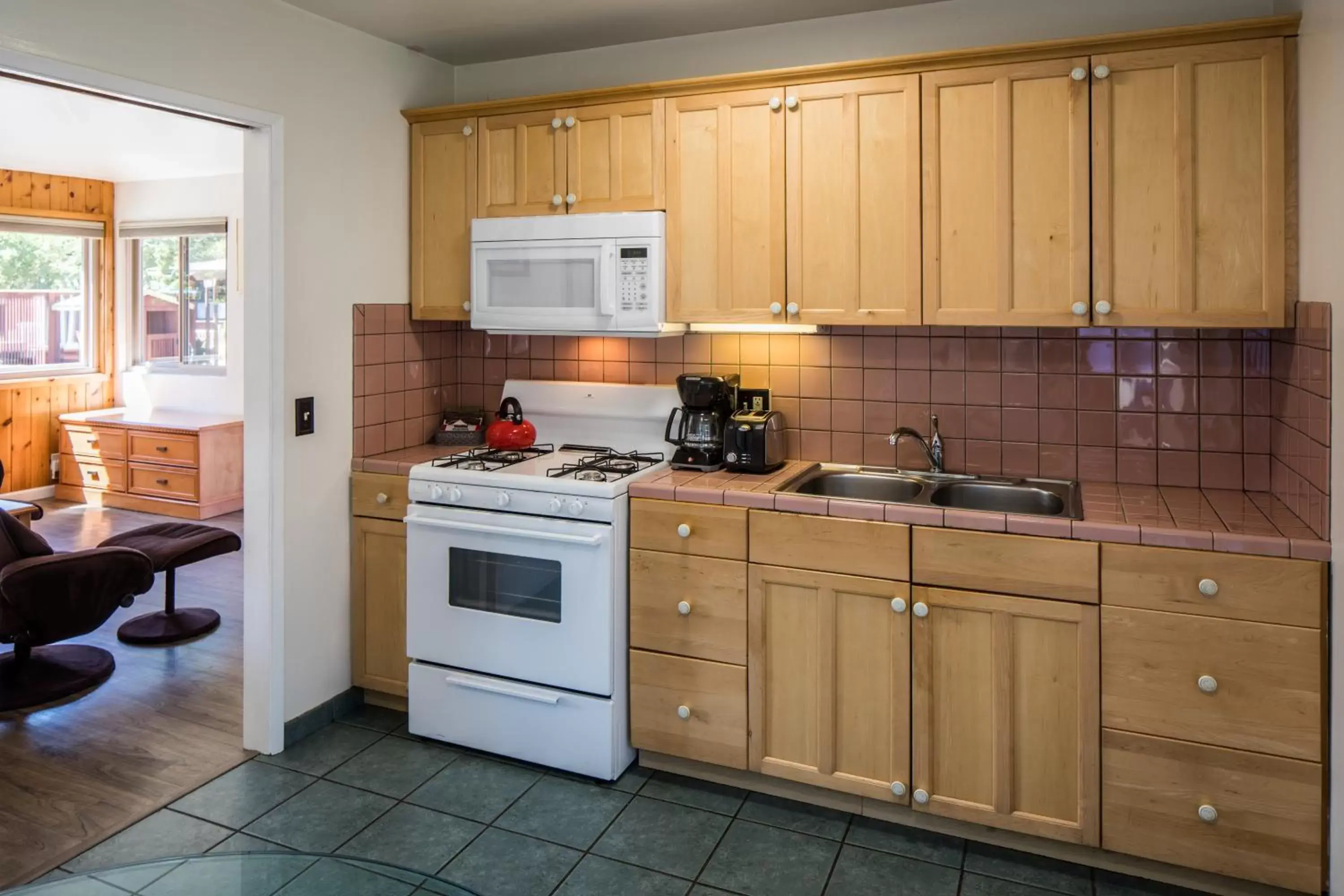 Kitchen or kitchenette, Kitchen/Kitchenette in Andril Fireplace Cottages