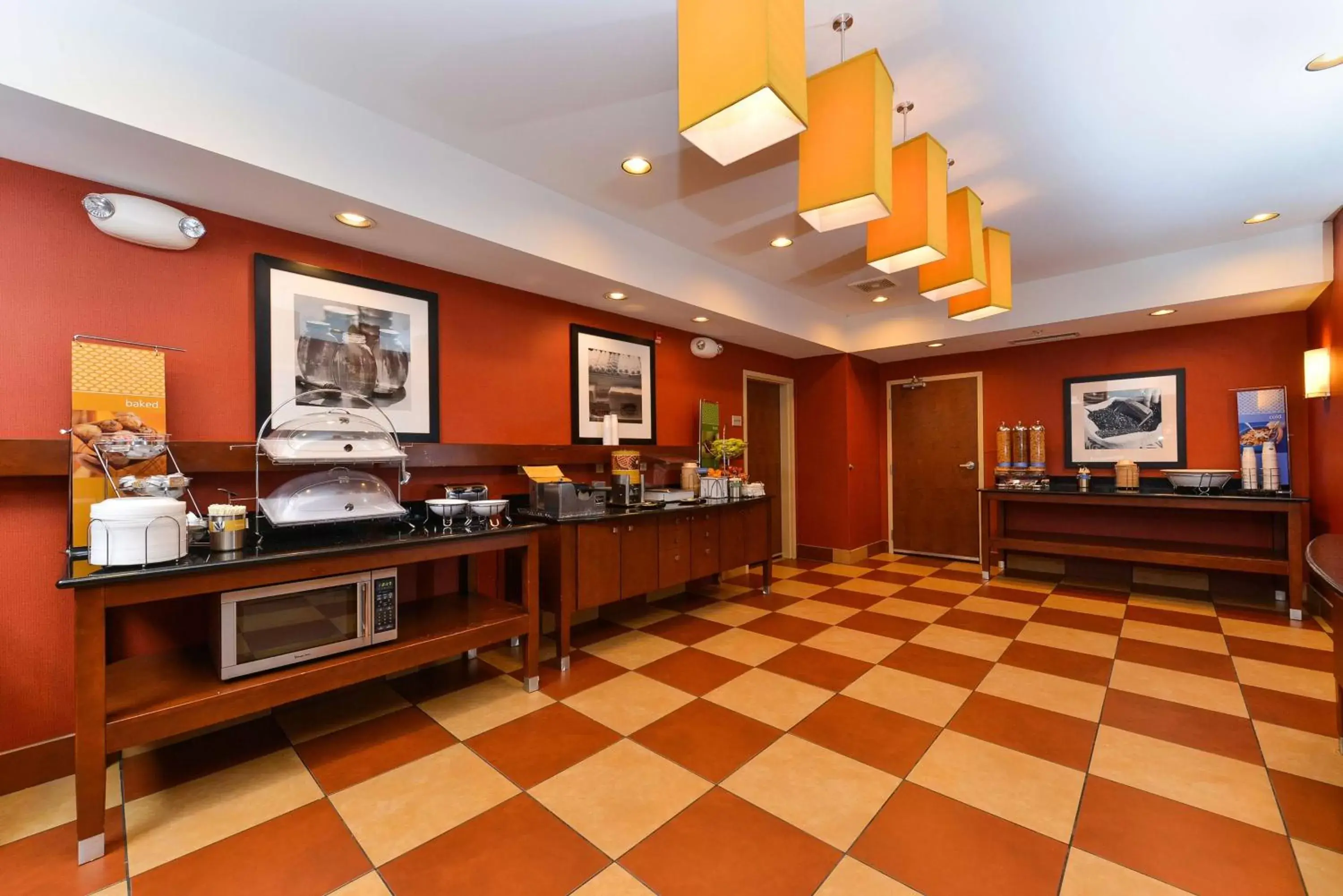 Dining area, Restaurant/Places to Eat in Hampton Inn Yorkville