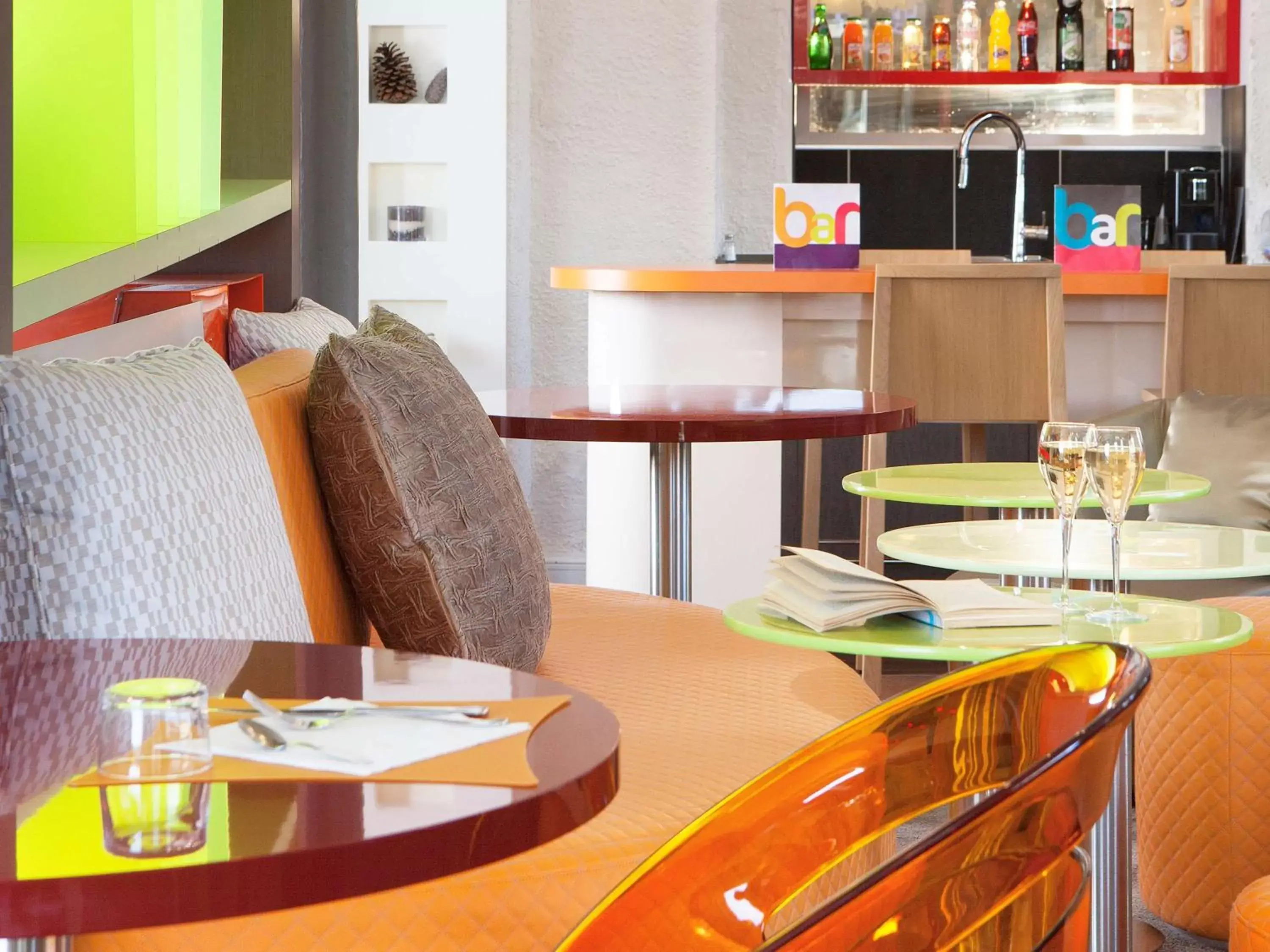 Lounge or bar, Restaurant/Places to Eat in ibis Styles Bayonne