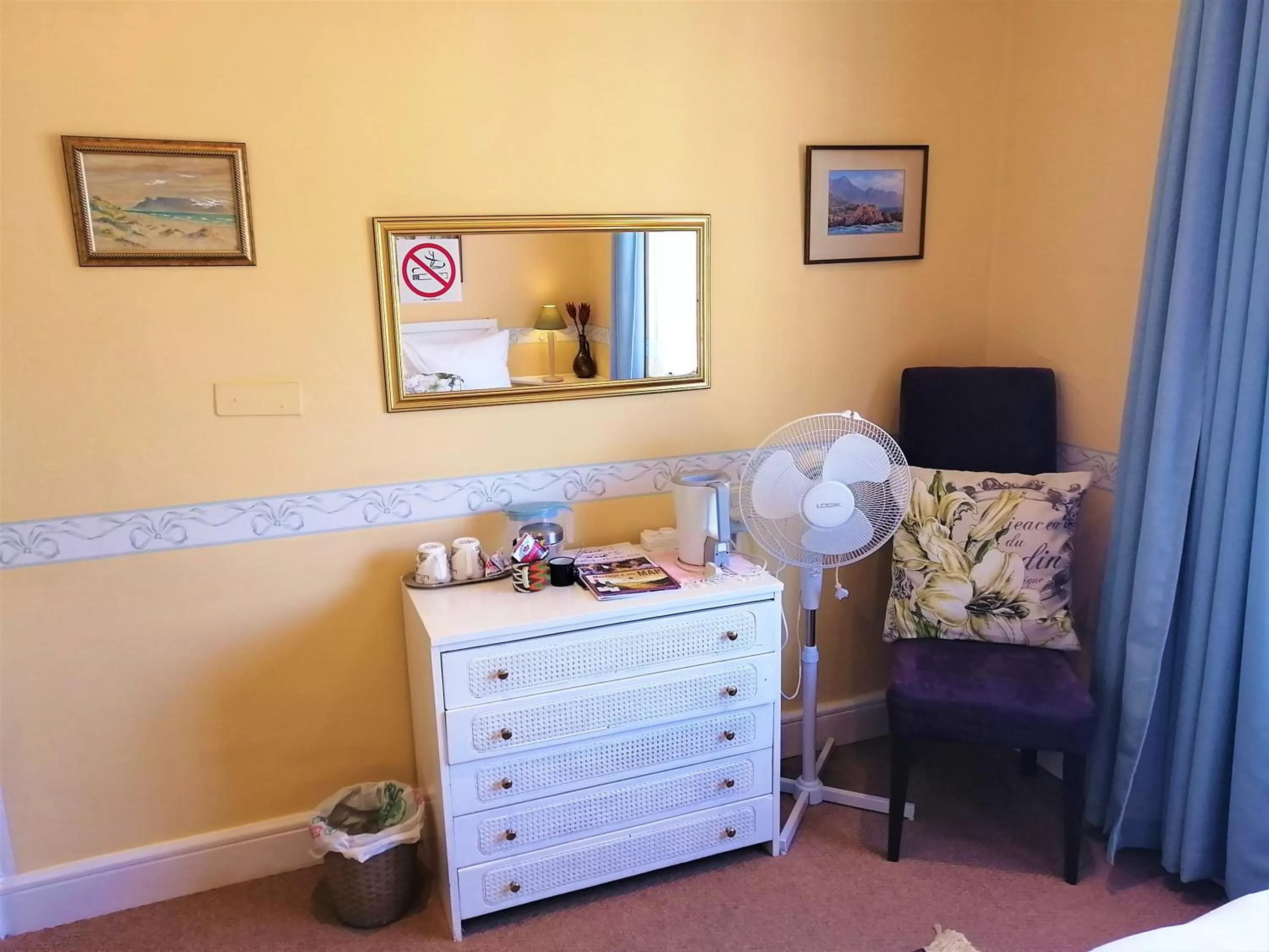 Coffee/tea facilities in Squirrels Corner