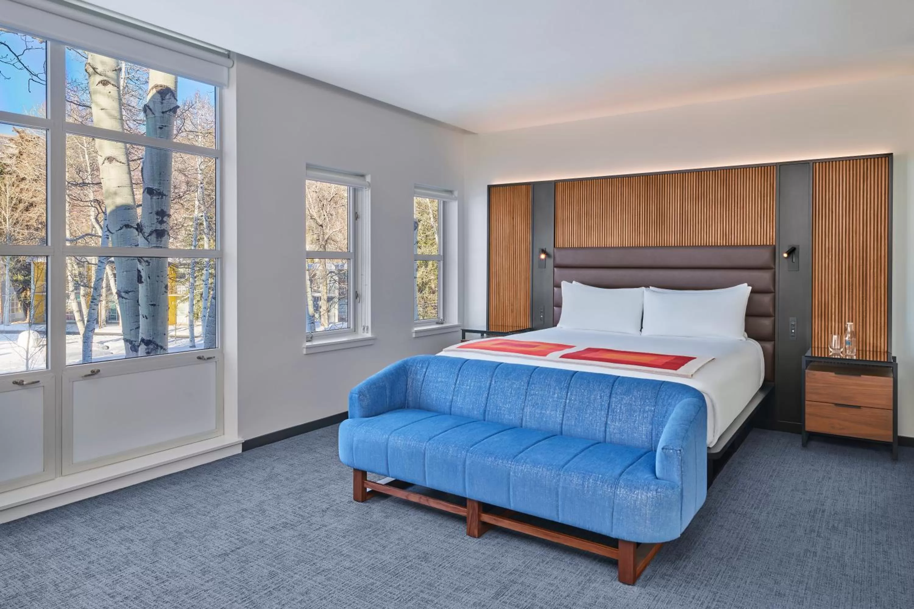 Bedroom, Bed in Aspen Meadows Resort