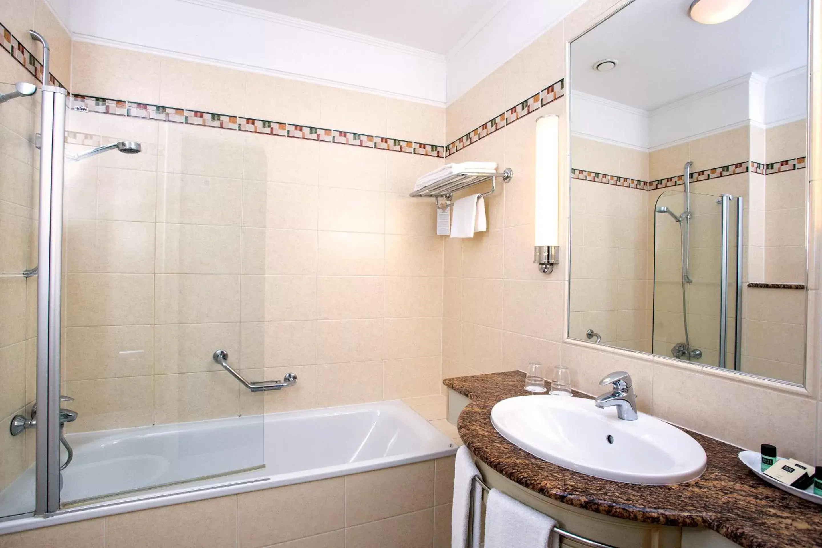 Bathroom in Danubius Hotel Astoria City Center