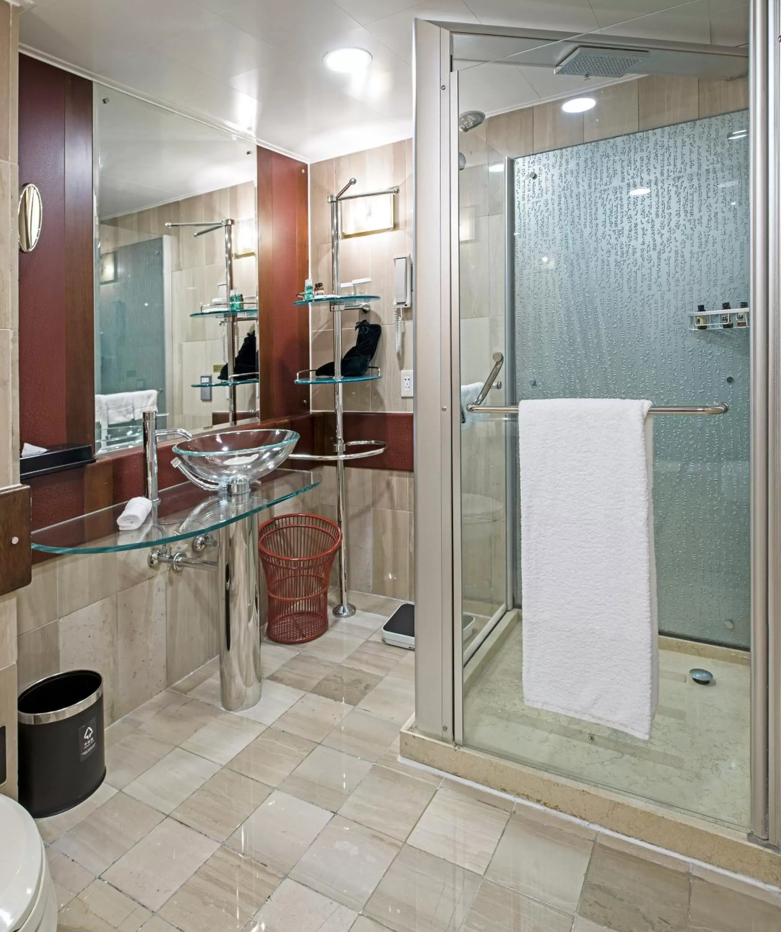 Shower, Bathroom in Hongqiao Jin Jiang Hotel (Formerly Sheraton Shanghai Hongqiao Hotel)