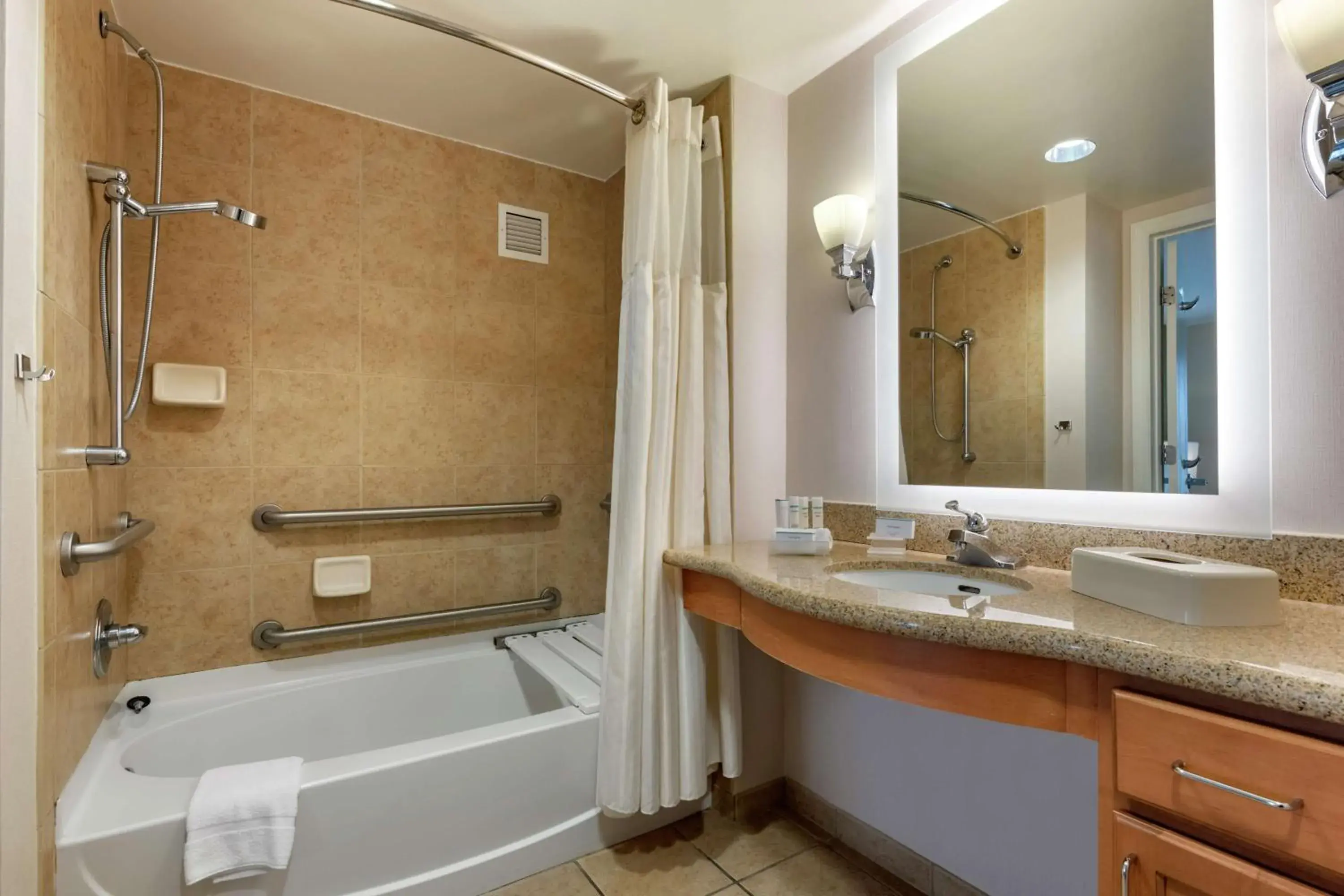 Bathroom in Homewood Suites by Hilton Daytona Beach Speedway-Airport