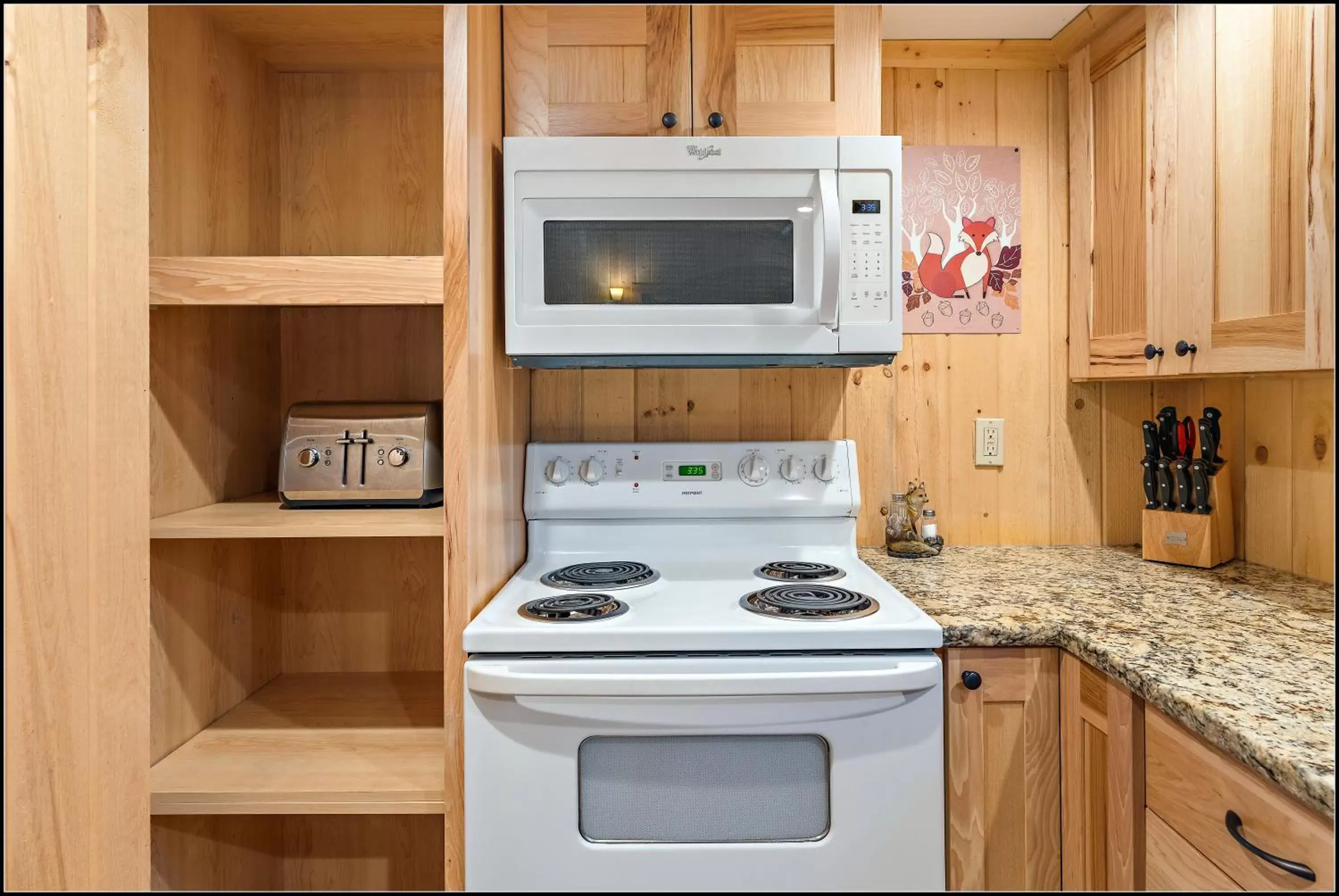 Kitchen or kitchenette, Kitchen/Kitchenette in Brundage Bungalows