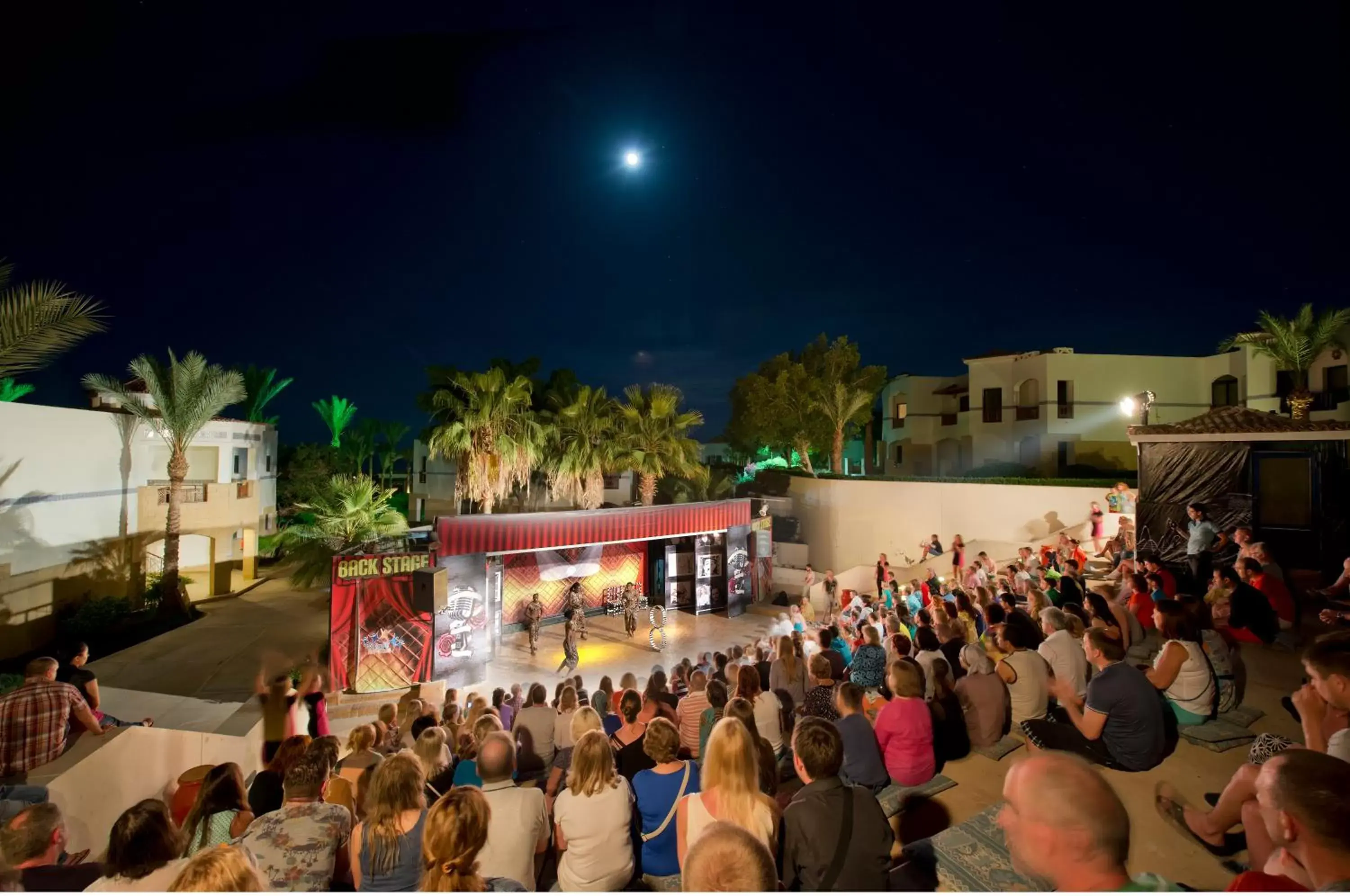 Evening entertainment in Amphoras Beach