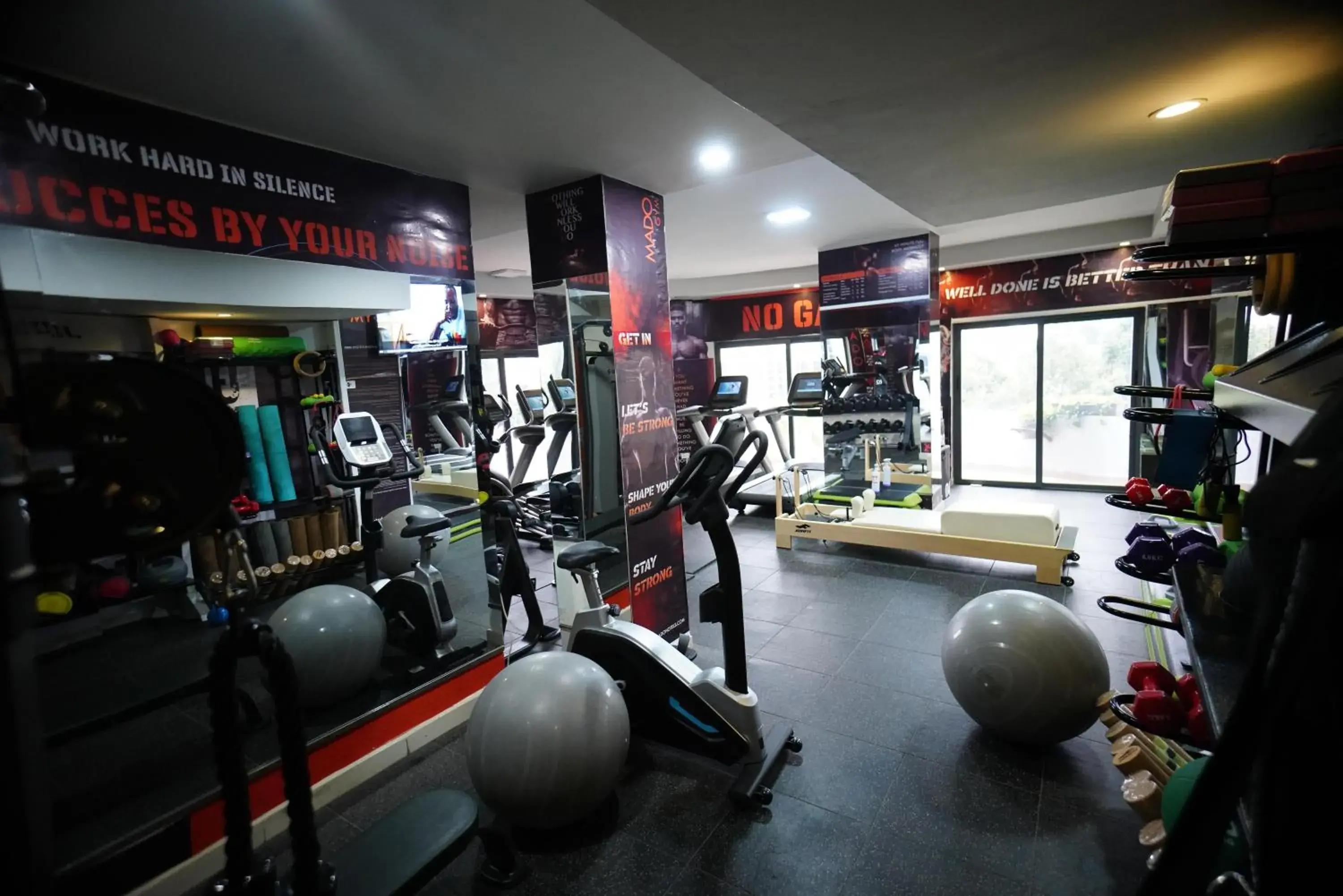 Fitness centre/facilities in Mado Hotel Fitness centre/facilities in Mado Hotel