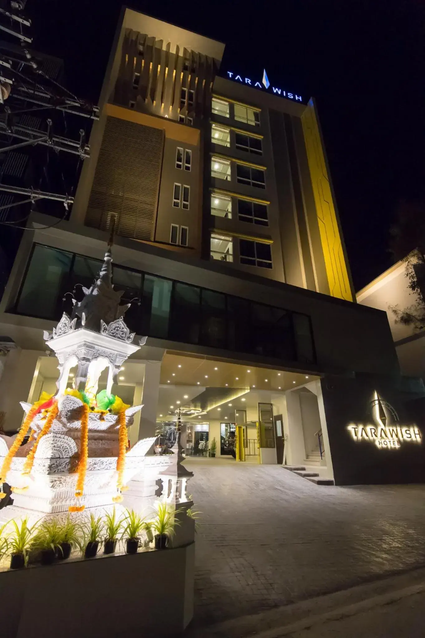 Property building in Tarawish Hotel Property building in Tarawish Hotel