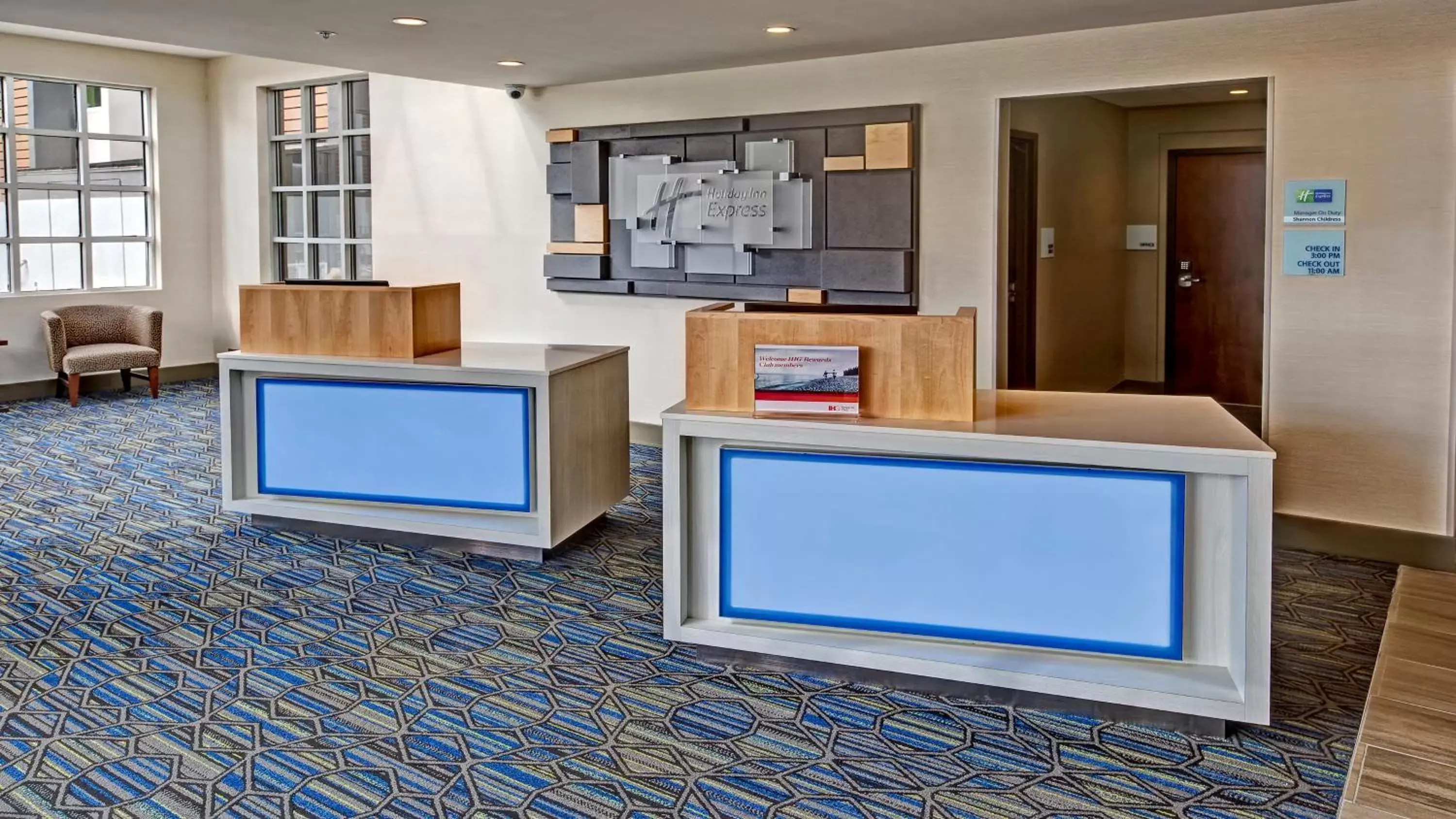 Lobby or reception, Lobby/Reception in Holiday Inn Express Louisville Airport Expo Center, an IHG Hotel