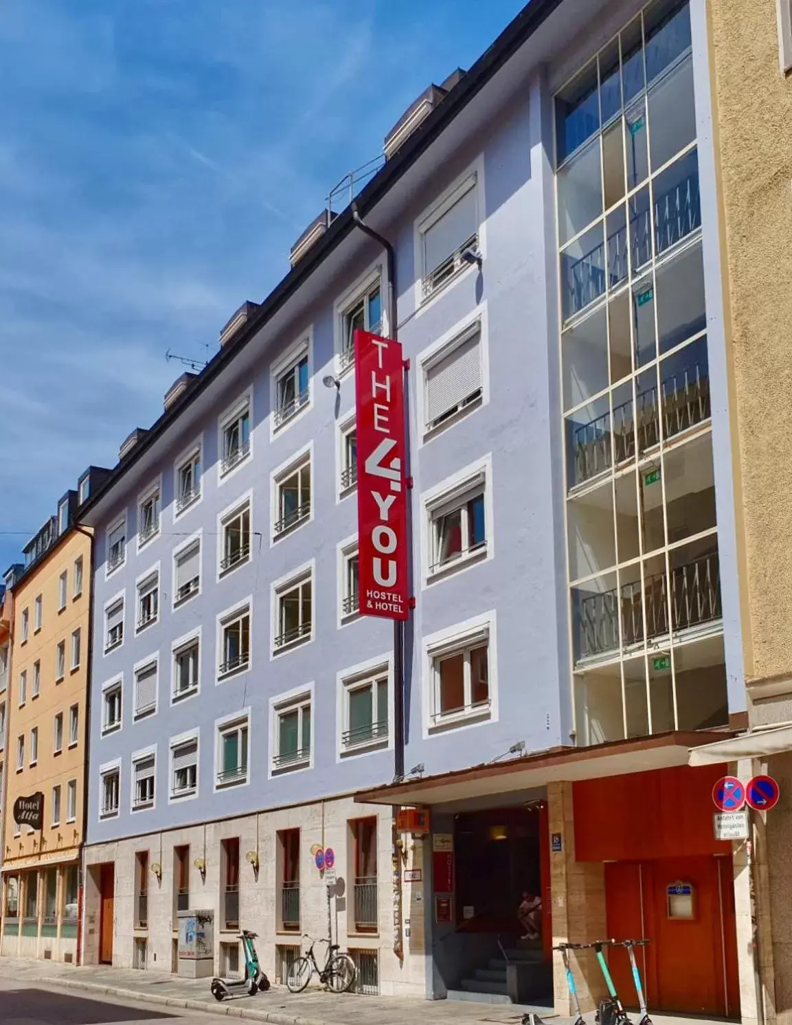 Property Building in THE 4YOU Hostel & Hotel Munich