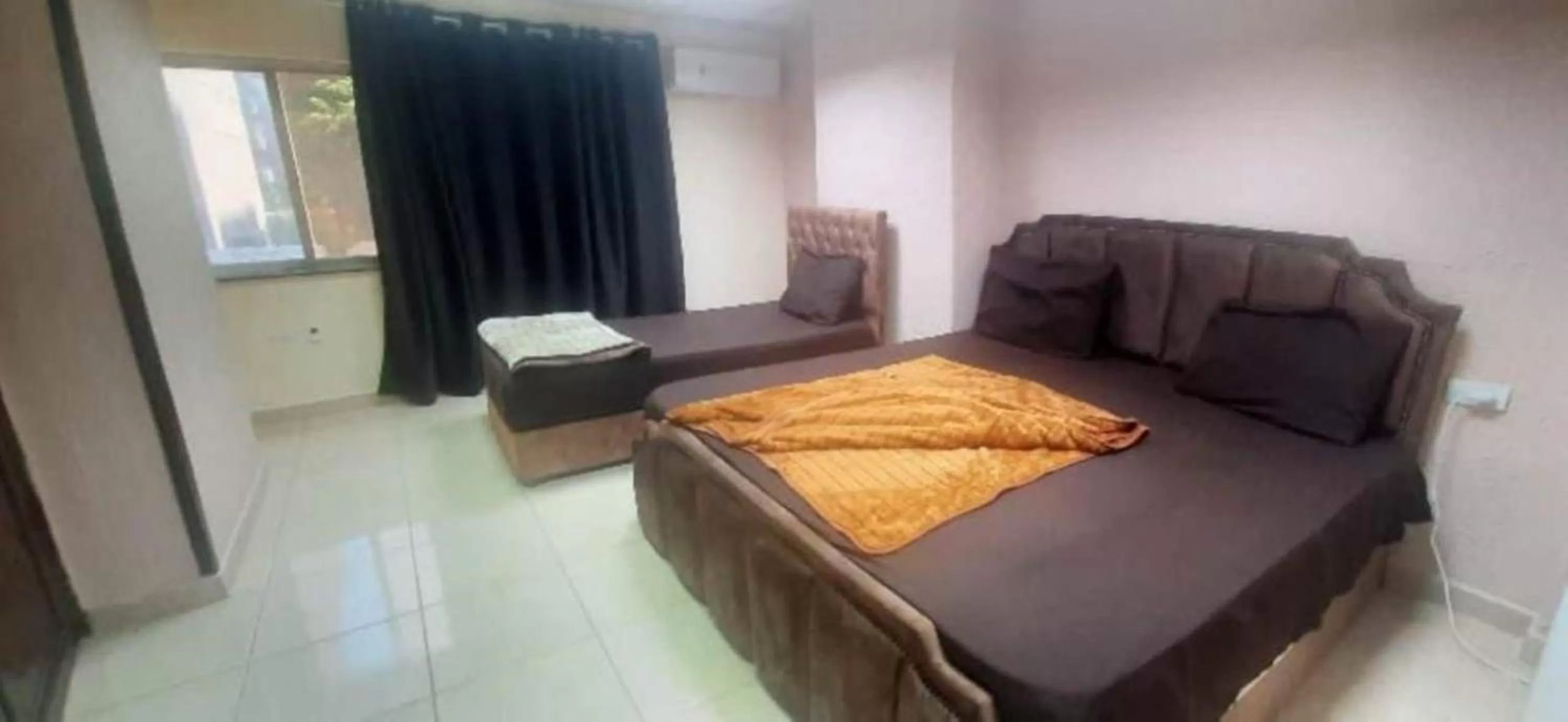 Bed in Blue Eyes Hotel