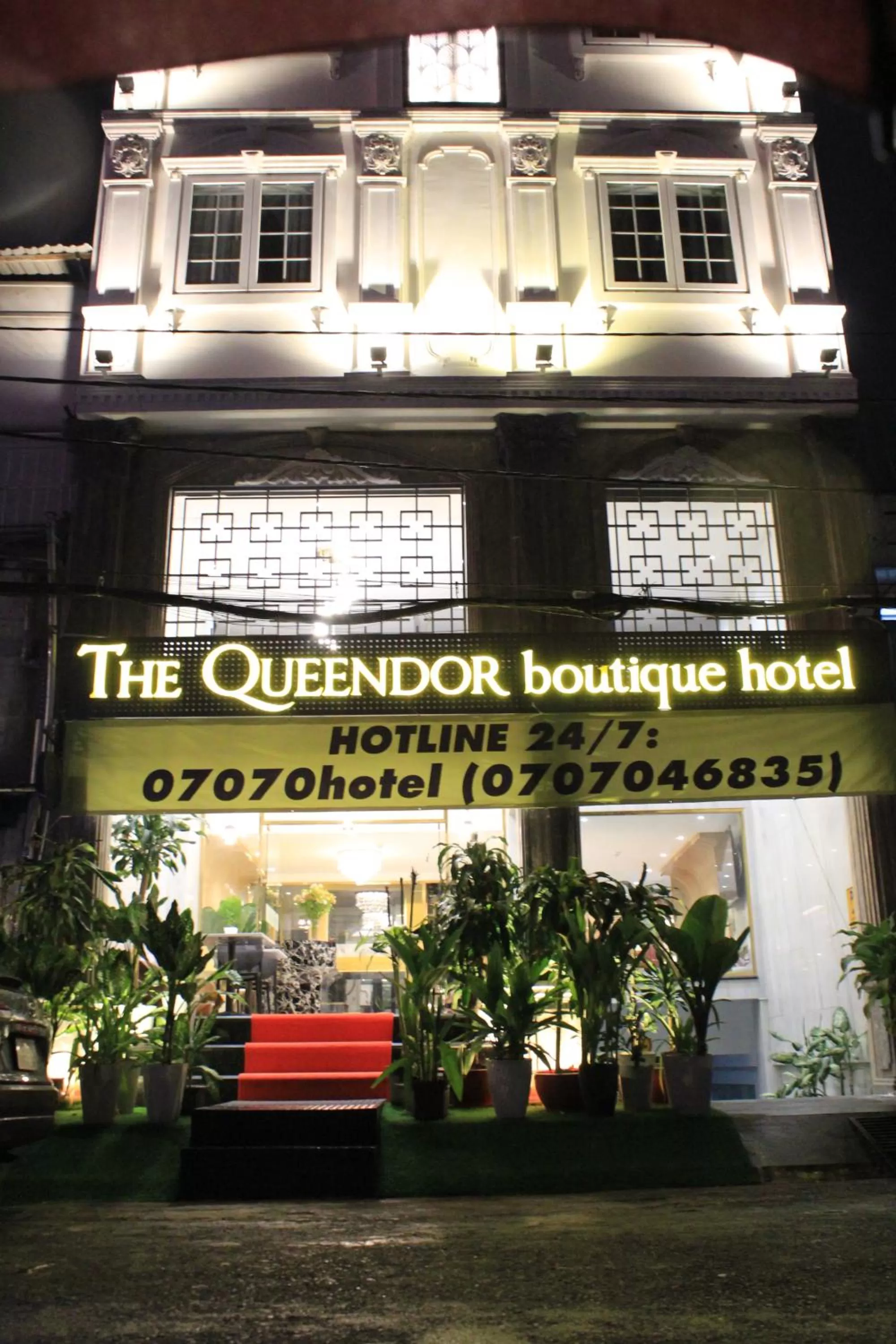Restaurant/places to eat in THE QUEENDOR BOUTIQUE HOTEL