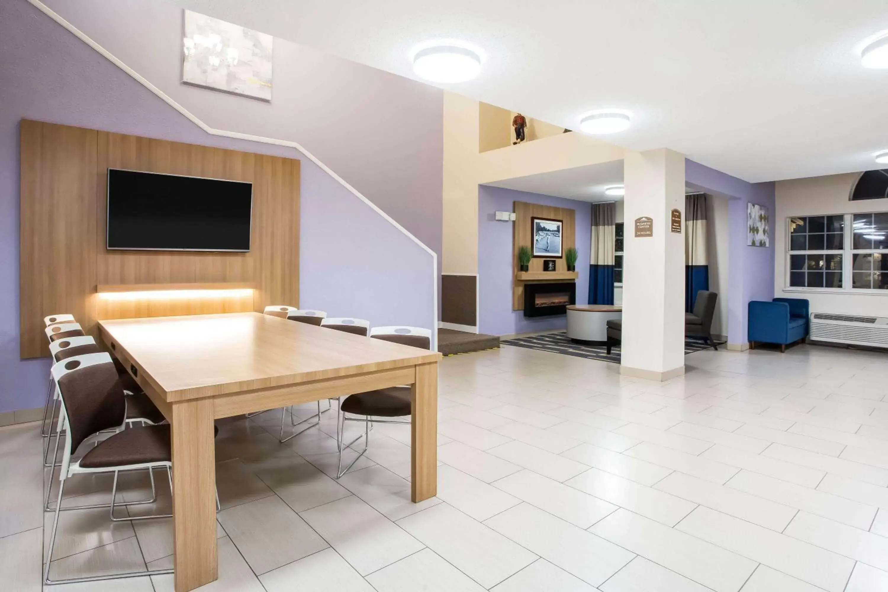 Lobby or reception in Microtel Inn & Suites by Wyndham Southern Pines Pinehurst
