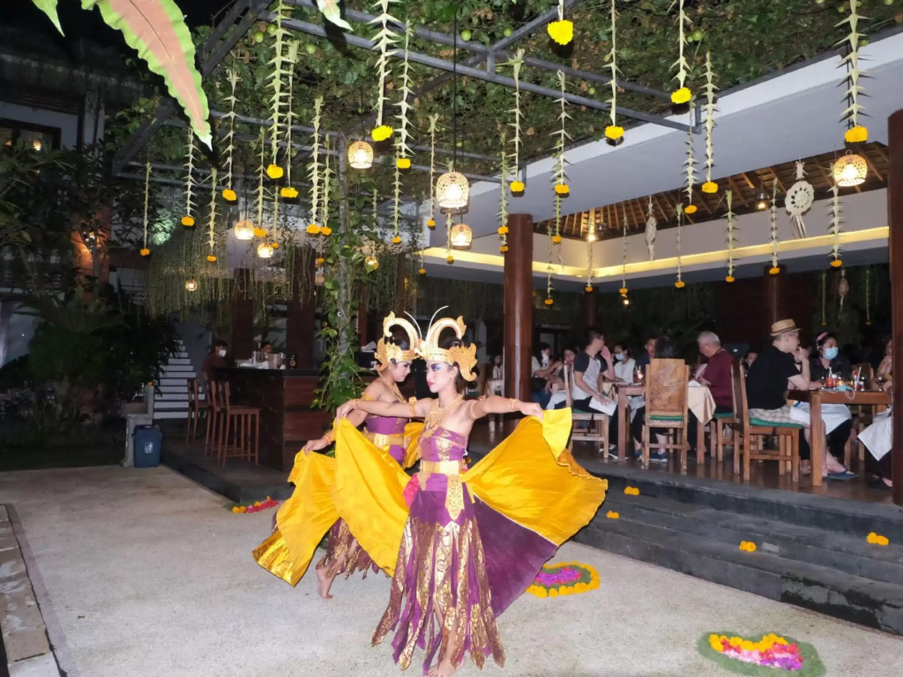 Activities, Restaurant/Places to Eat in Awatara Boutique Resort Ubud