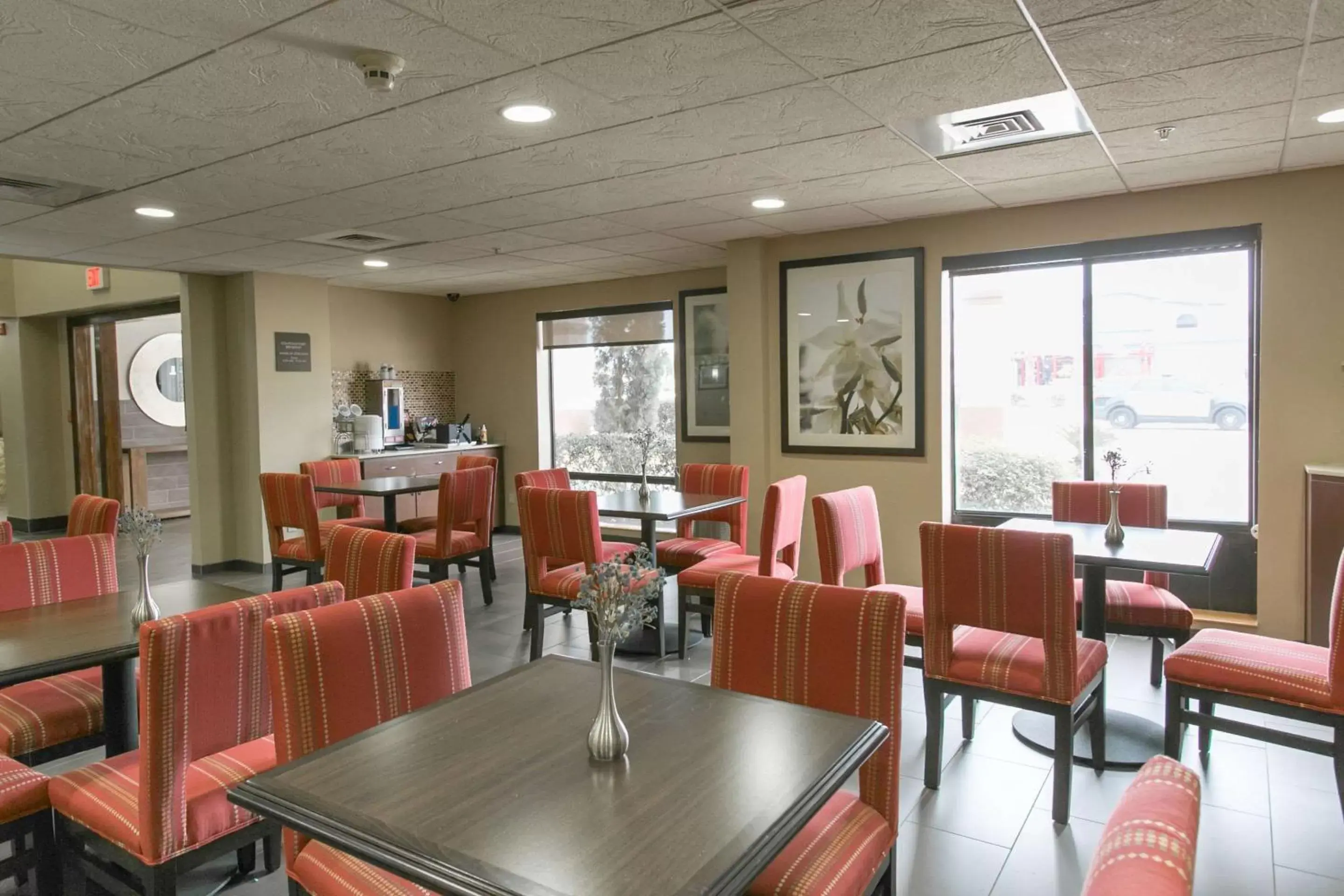 Restaurant/Places to Eat in Comfort Suites Austin NW Lakeline