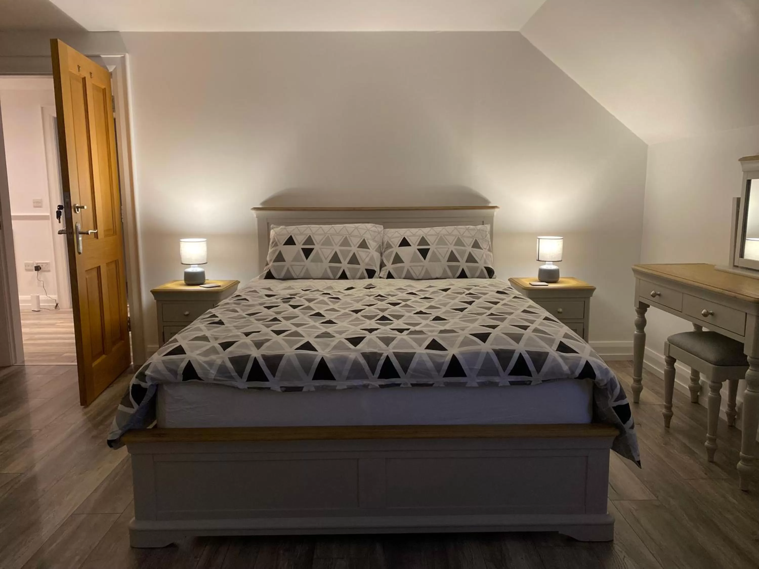 Bed in Rostrevor Valley Holiday Park Rooms with Hot tub and car service