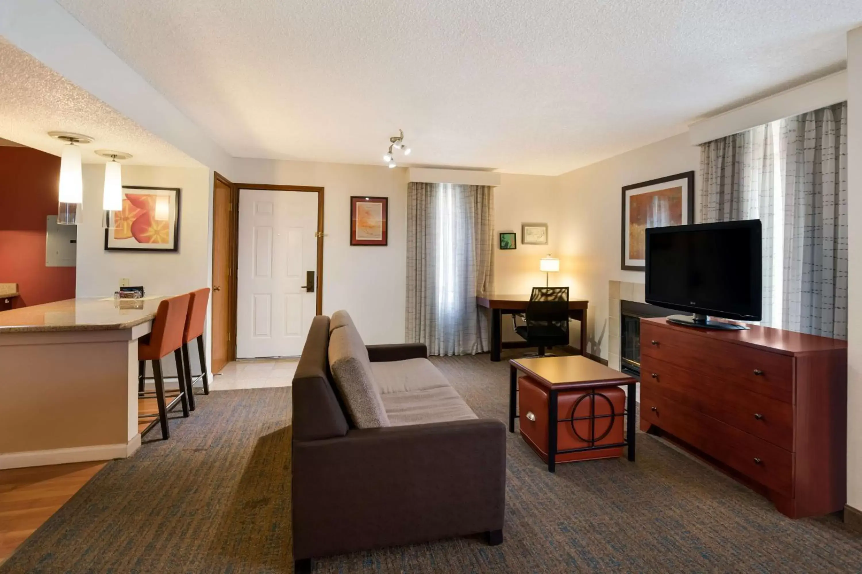 Bedroom, Seating Area in SenS Suites Livermore; SureStay Collection by Best Western