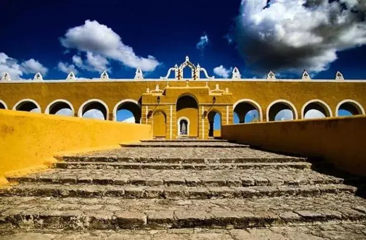 Property Building in Hacienda Sacnicte