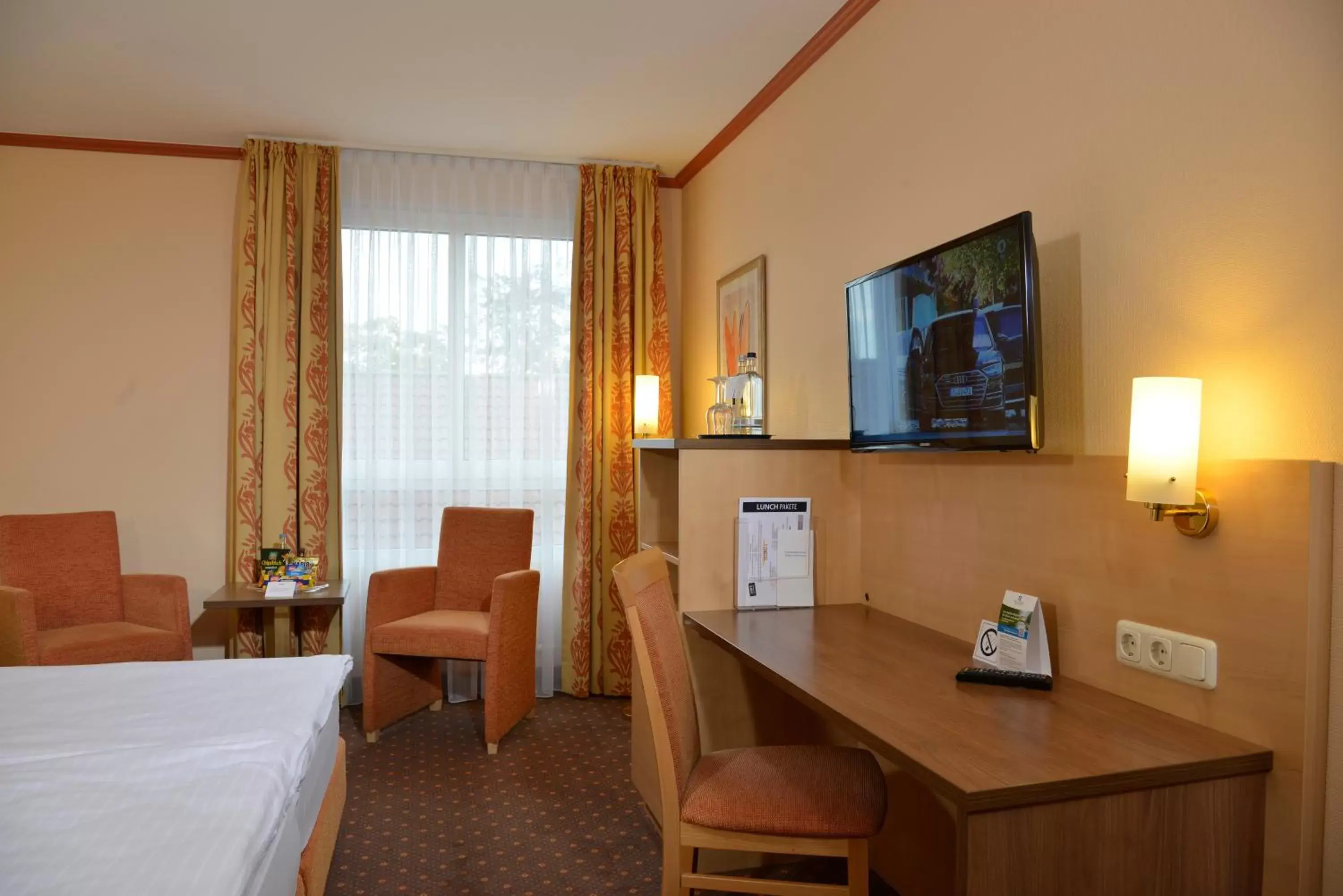 TV and multimedia, TV/Entertainment Center in Sure Hotel by Best Western Hilden-Düsseldorf