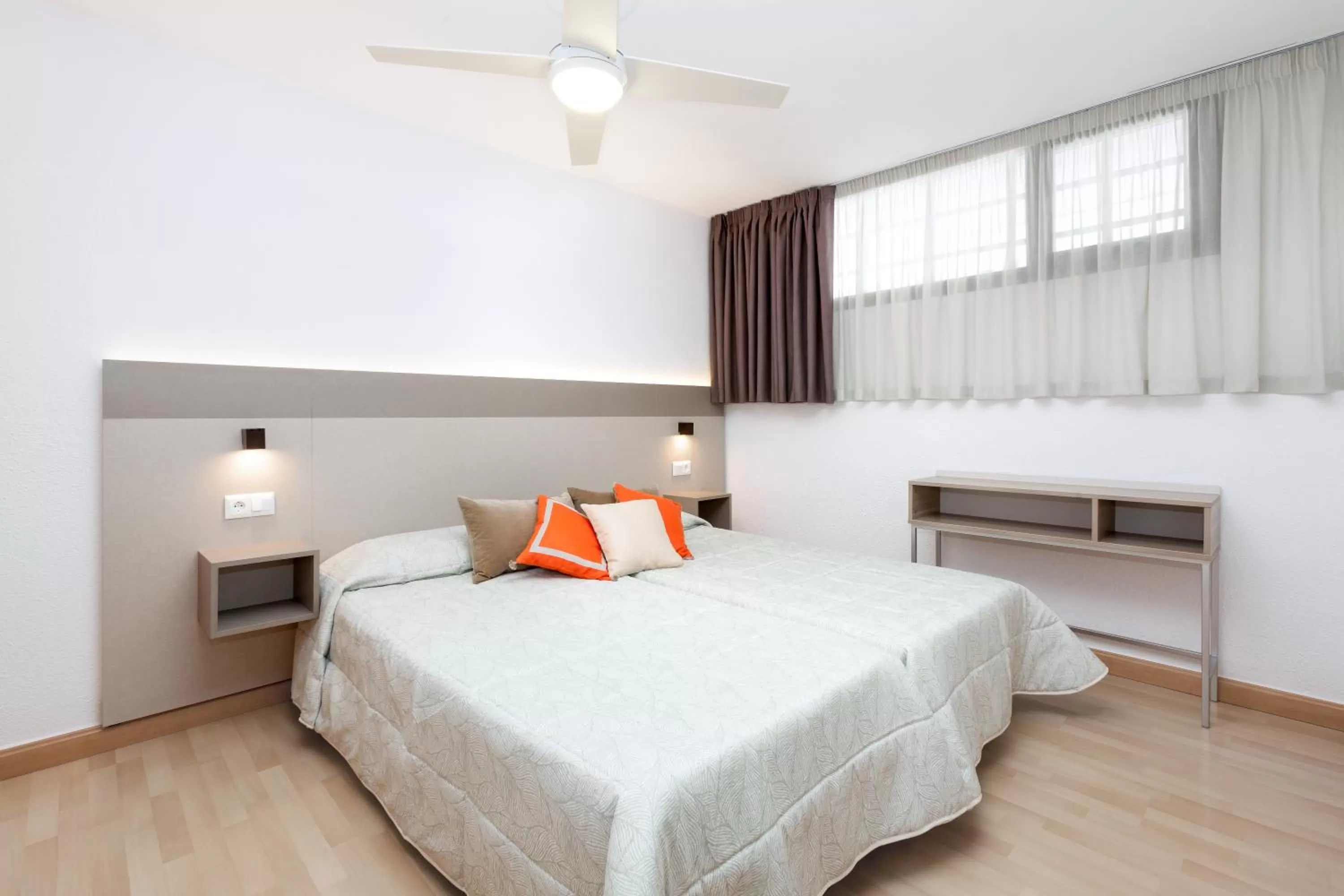 Bed in Aguamar Apartamentos, Los Cristianos Downtown
