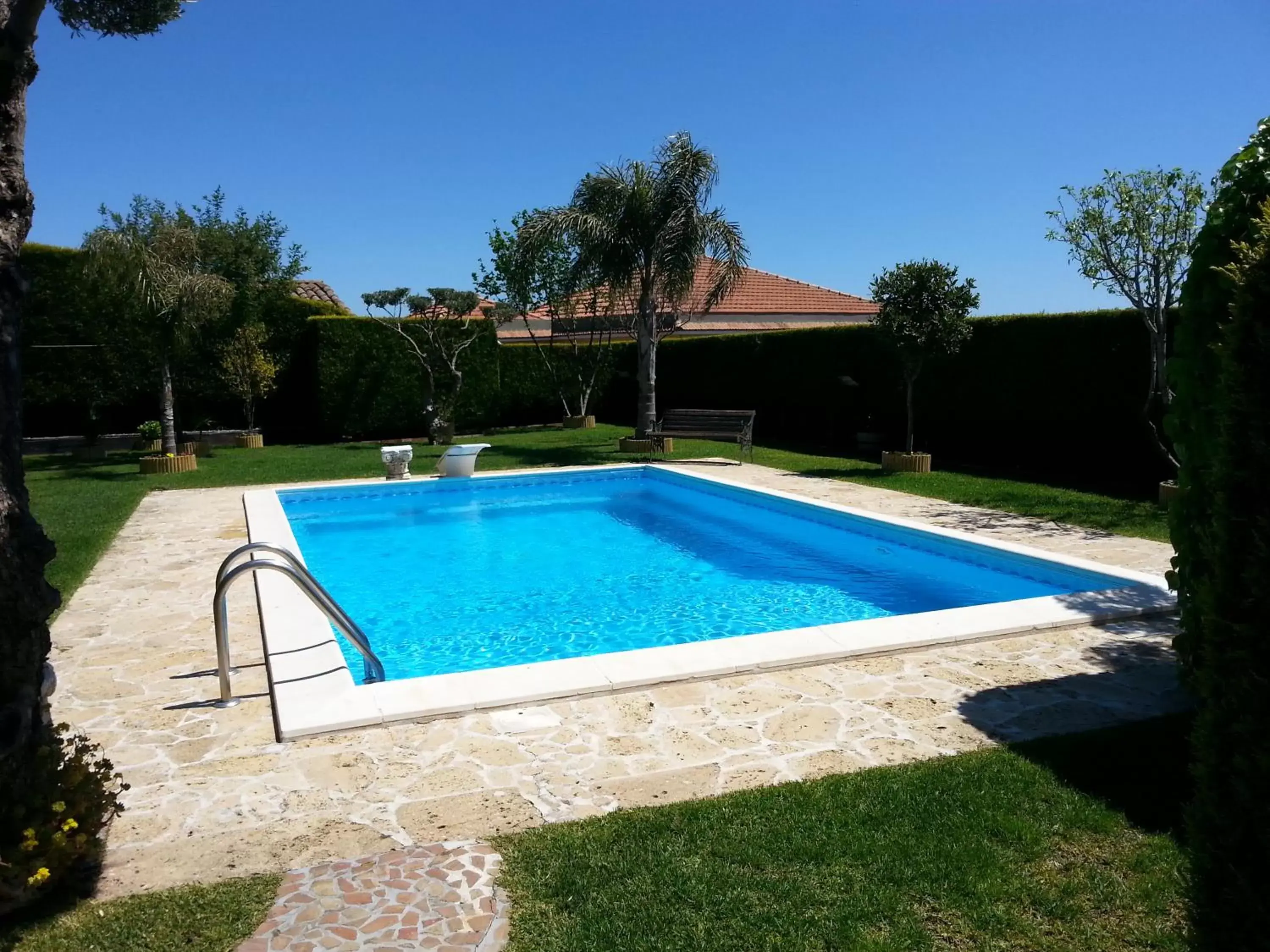 Garden, Swimming Pool in Etma