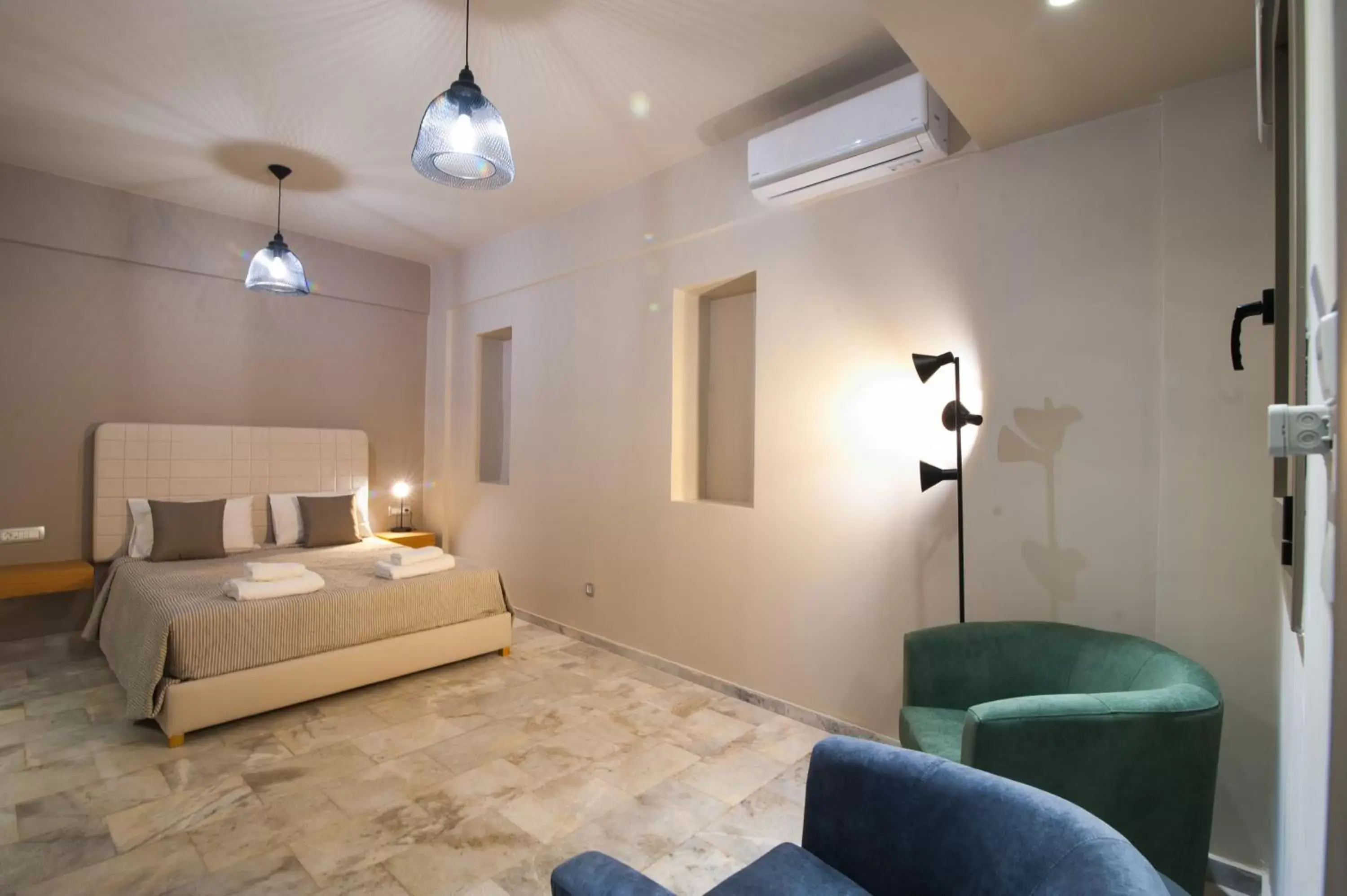 Economy Double Room without Window in Minoos Hotel Economy Double Room without Window in Minoos Hotel