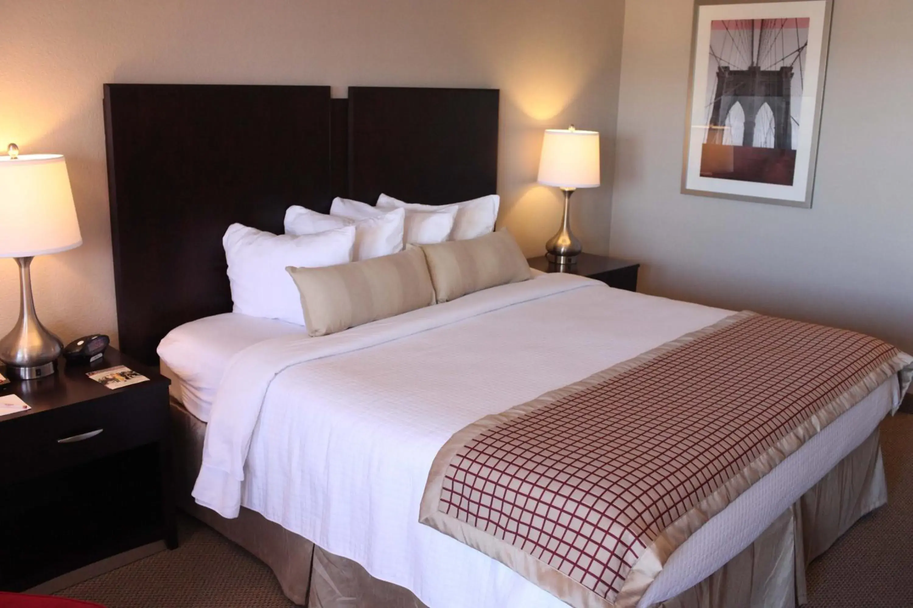 Bed in Infinity Inn & Suites Bed in Infinity Inn & Suites