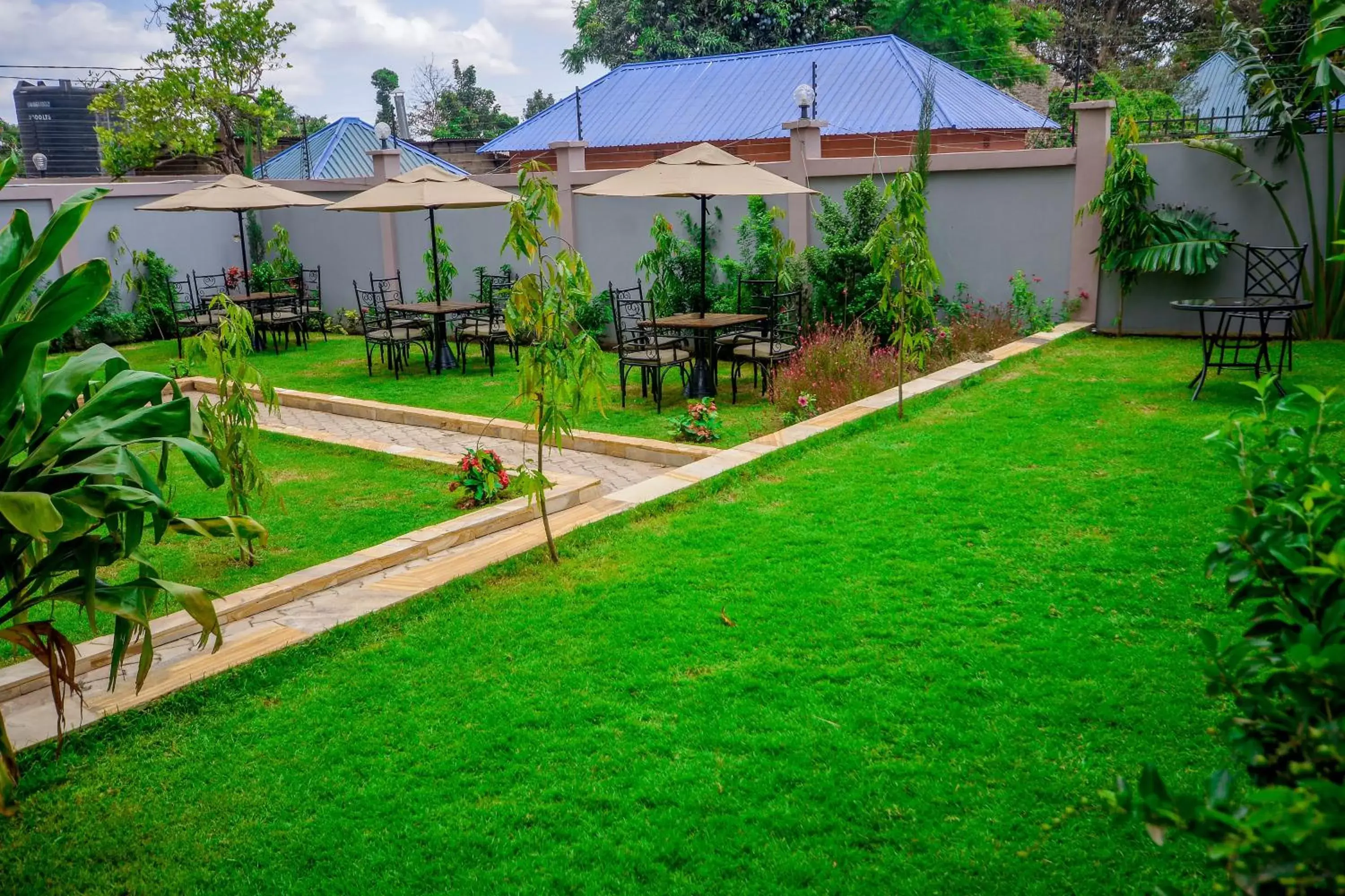 Area and facilities, Swimming Pool in Green Mountain Hotel