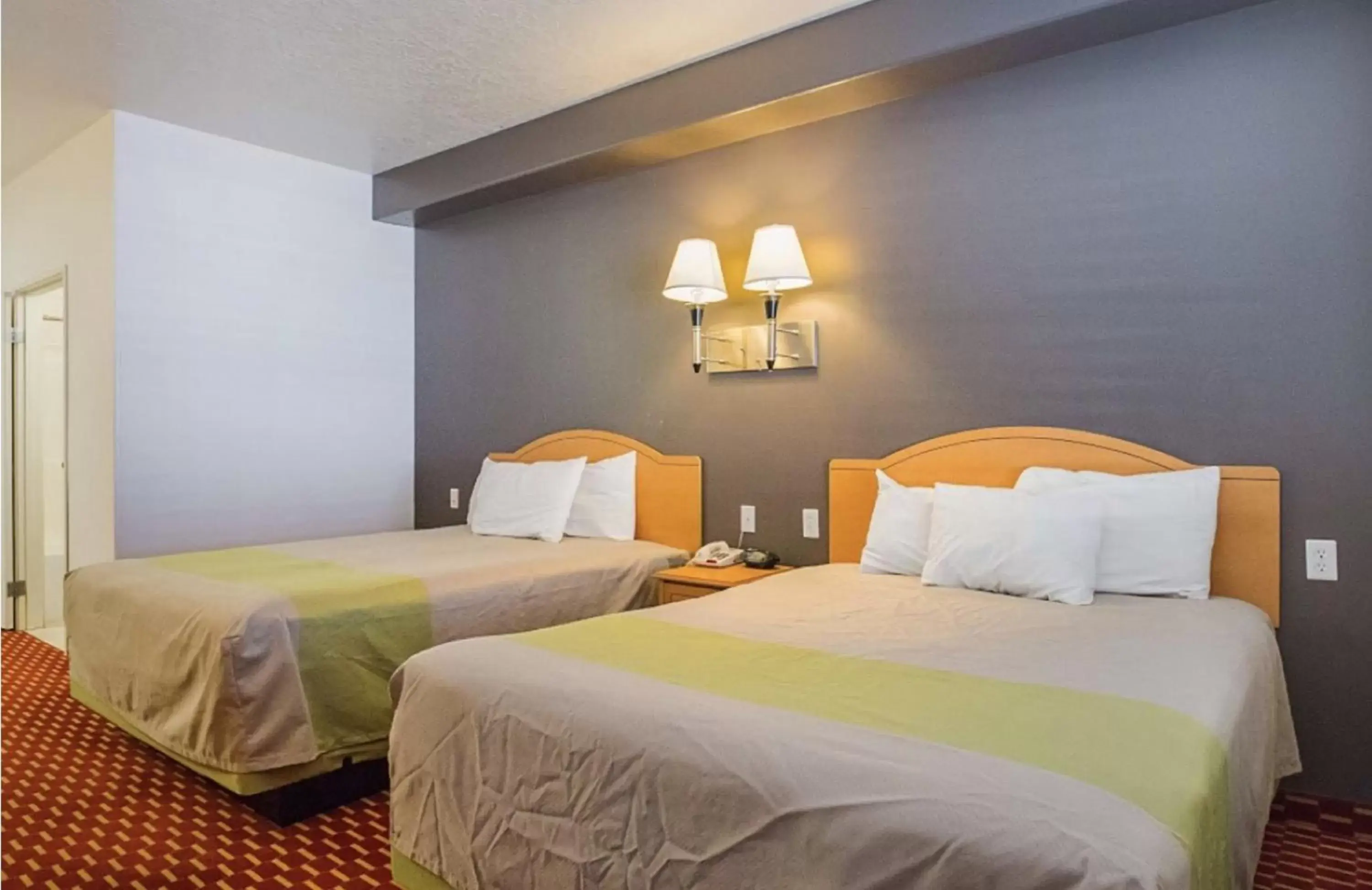 Bedroom, Bed in SureStay Plus Hotel by Best Western Vernal