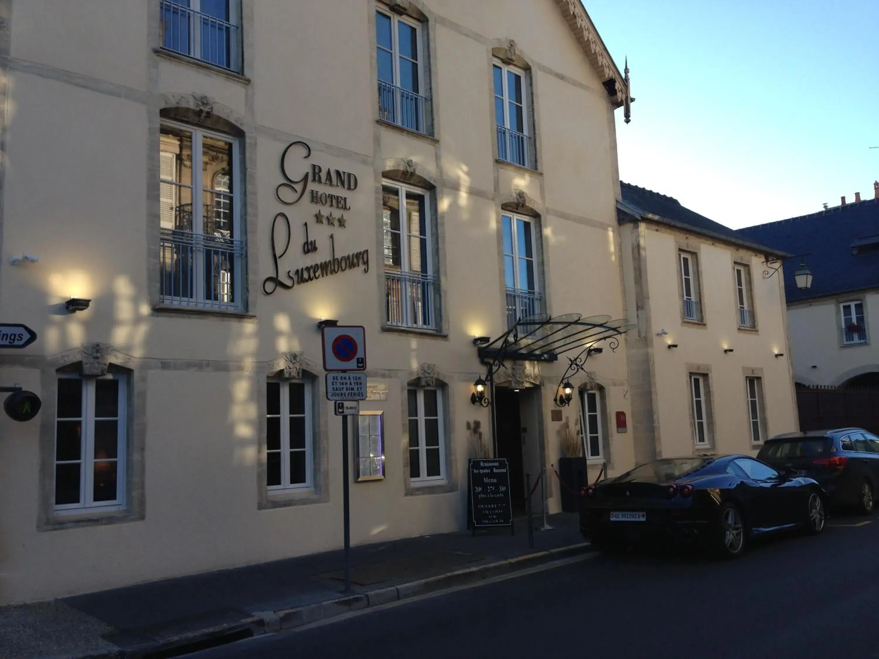 Facade/Entrance in Grand Hotel du Luxembourg