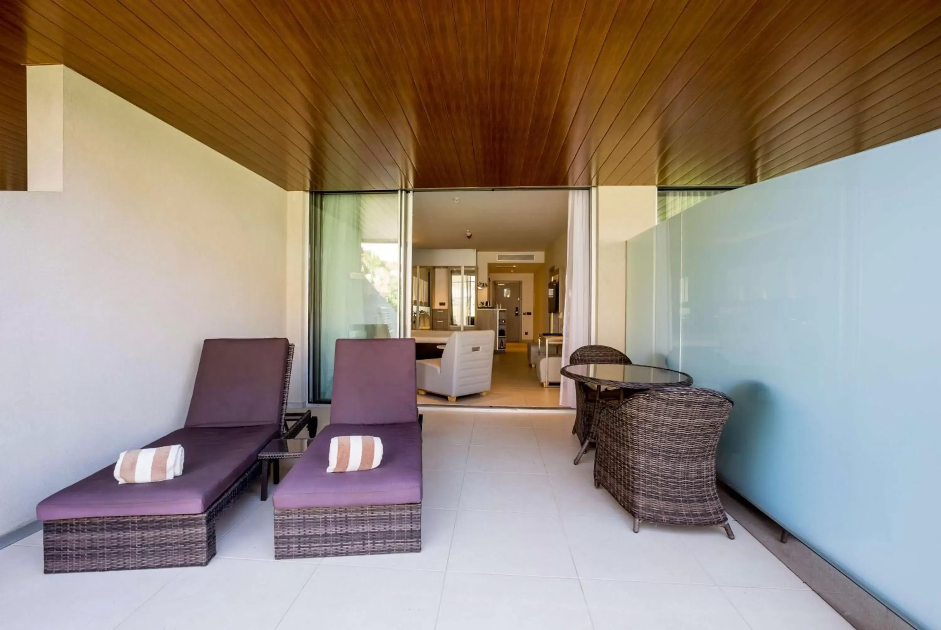 Photo of the whole room, Seating Area in Radisson Blu Resort & Spa, Gran Canaria Mogan