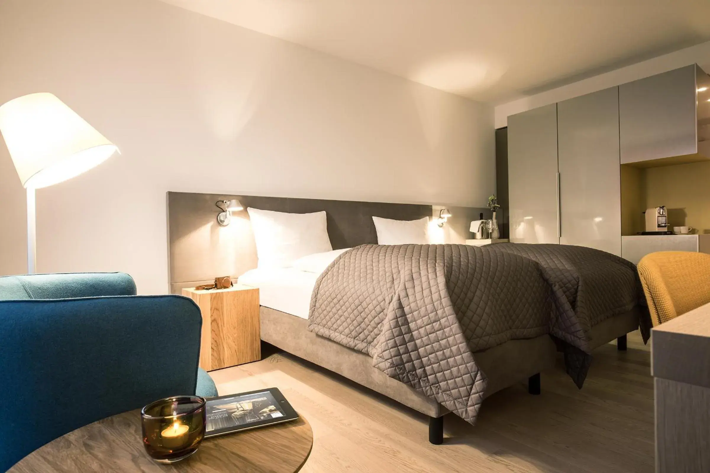 Photo of the whole room, Bed in Maximilians Boutique-Hotel Landau