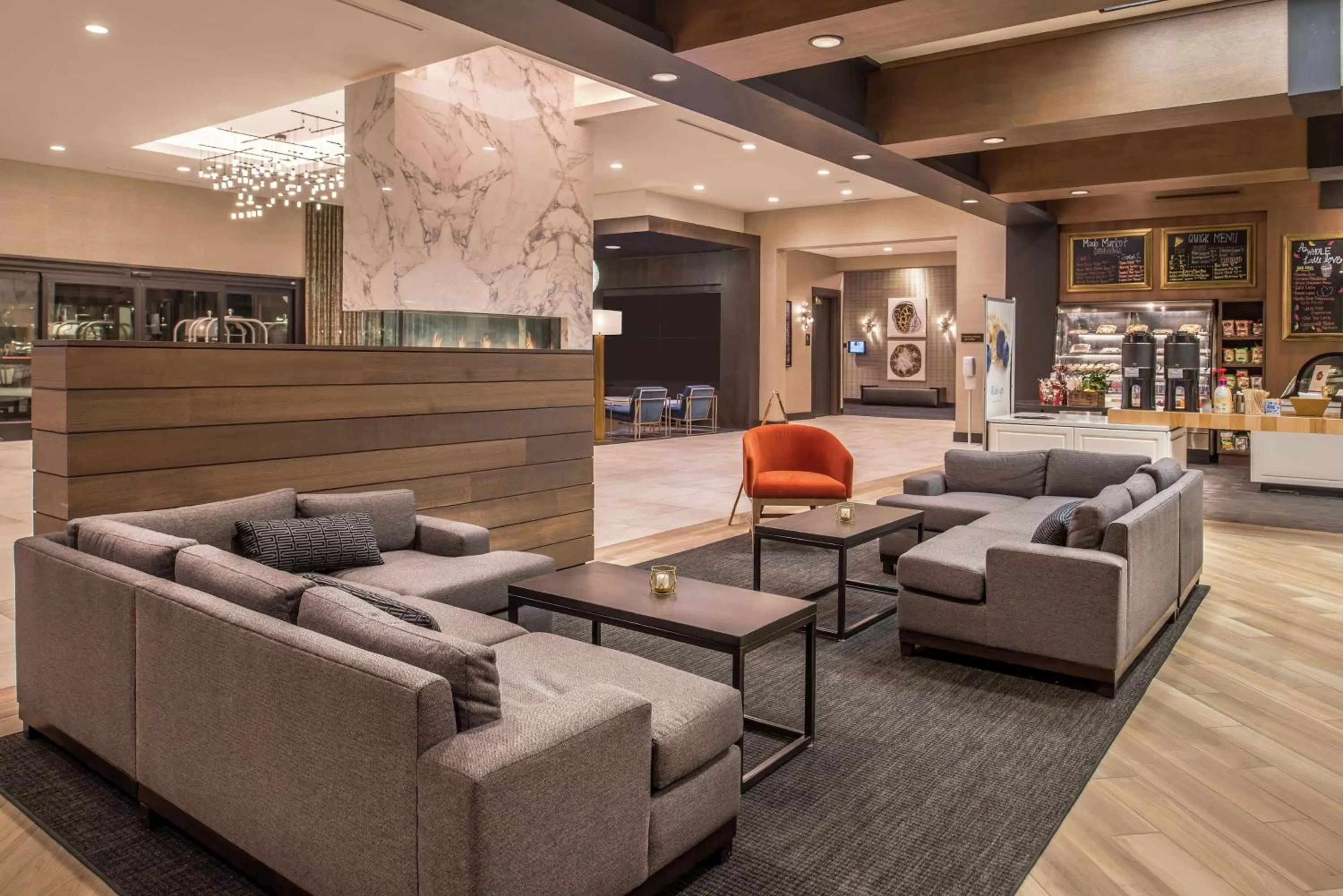 Lobby or reception in Doubletree By Hilton Lafayette East